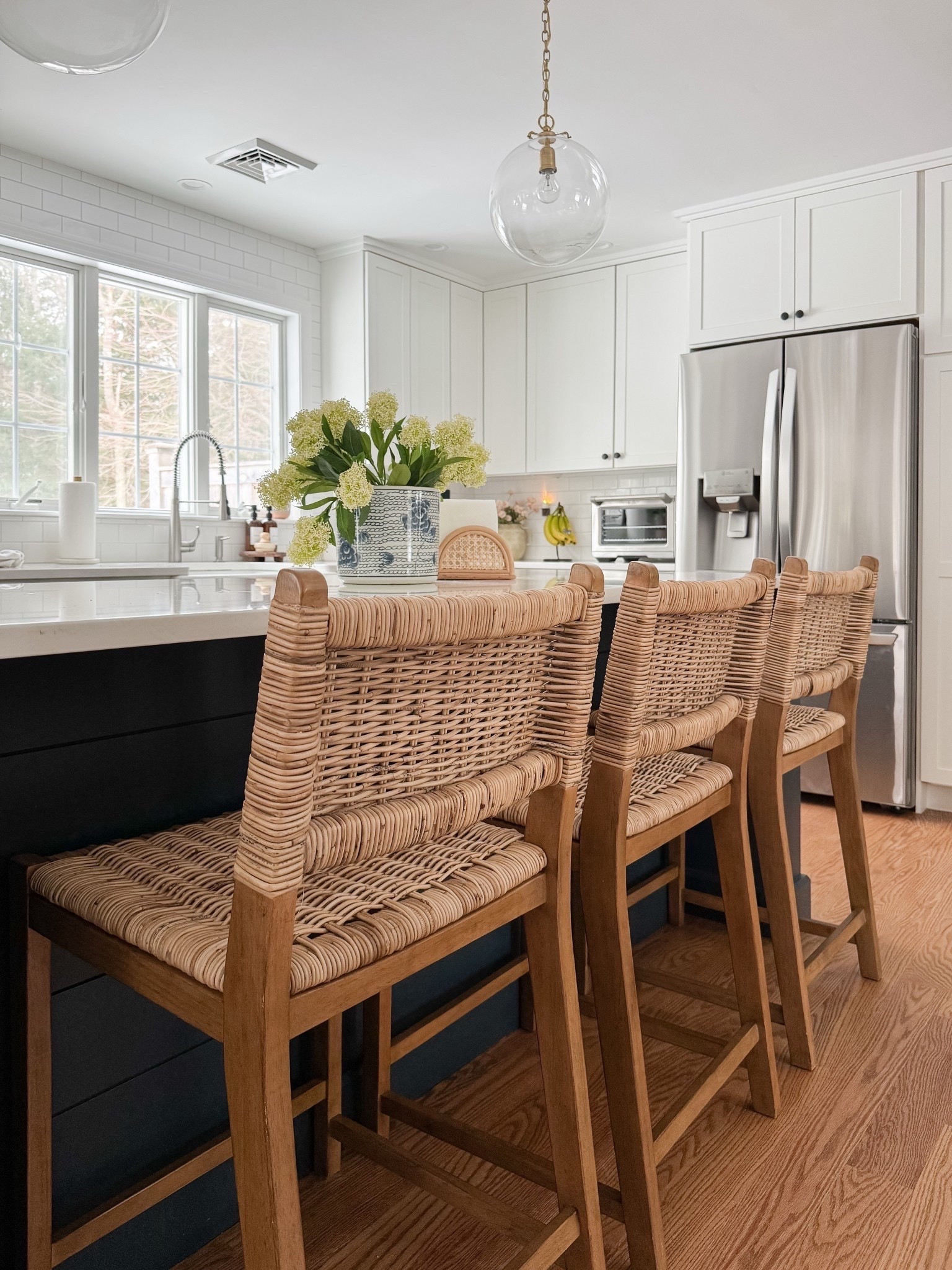 kitchen decor home styling home decor home favorites coastal home classic decor kitchen styling counter stools kitchen lighting sherricalnanhome

#LTKHome