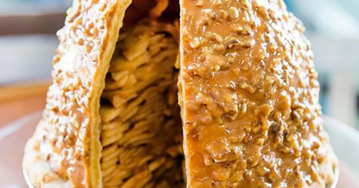 Levee High Caramel Pecan Apple Pie by Blue Owl Bakery | Goldbelly | Goldbelly