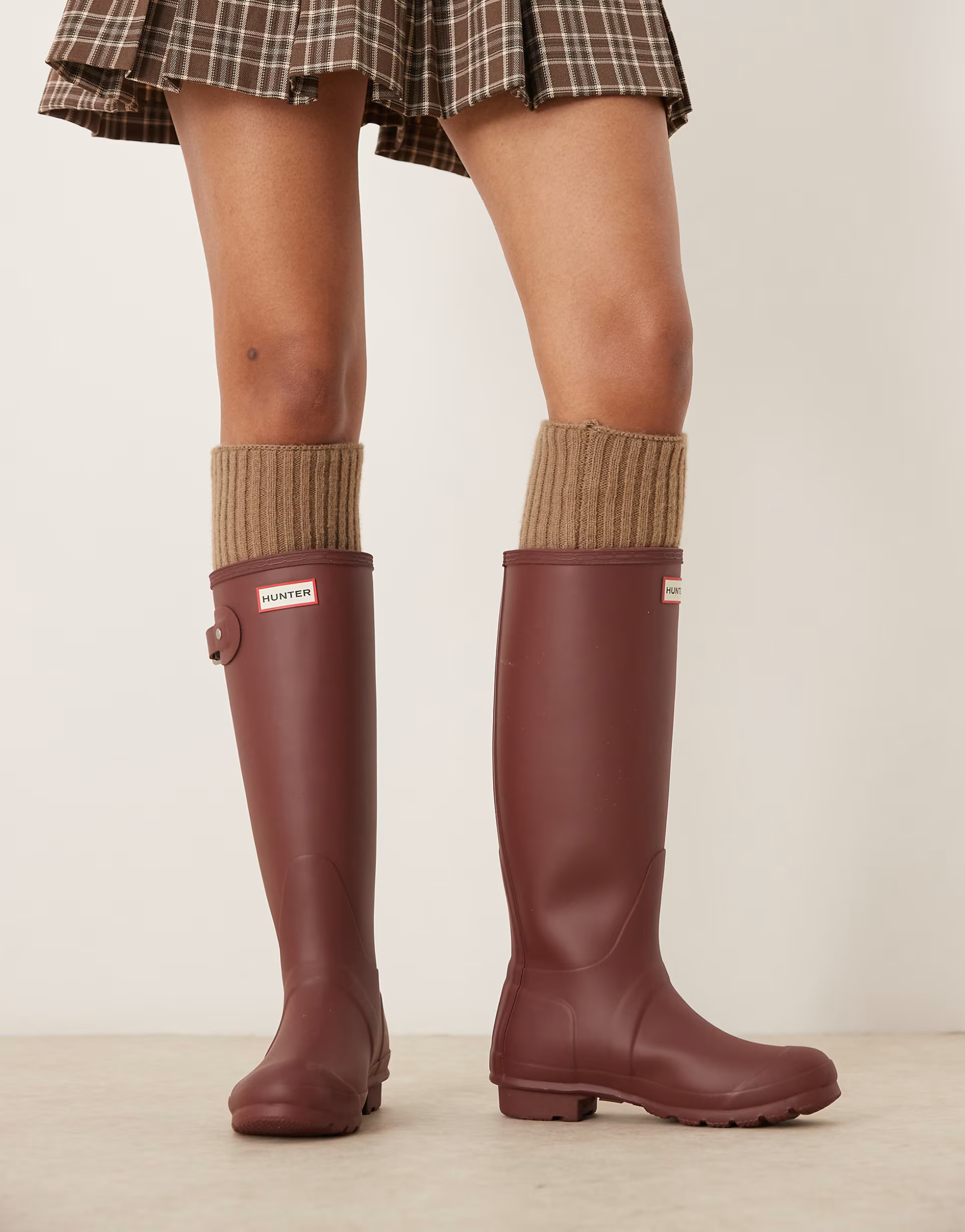 Hunter Original tall wellington boots in muted berry | ASOS (Global)