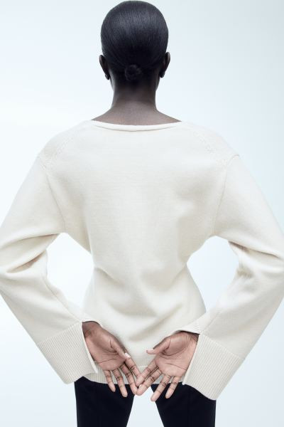 V-neck Sweater - Black - Ladies | H&M US | H&M (US + CA)