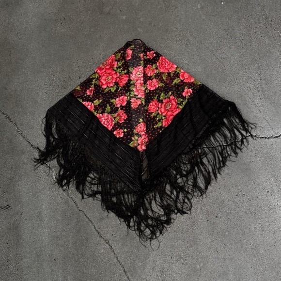 Vintage Black Rose Fringe Piano Shawl | Poshmark