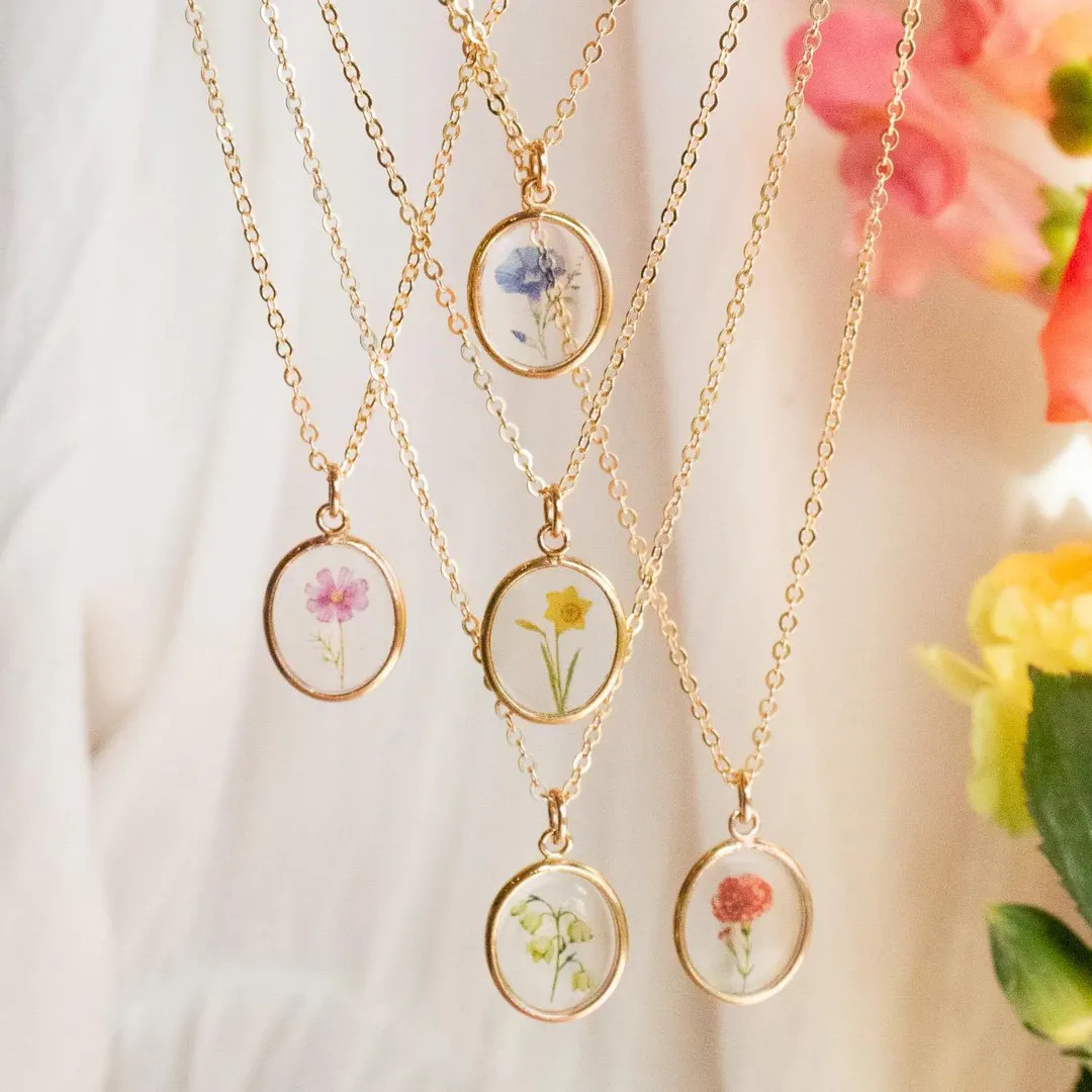 Birth Flower Necklace | Birthflower Gift | Resin Flower Necklace | Holiday Necklace | Flower Jewe... | Etsy (US)