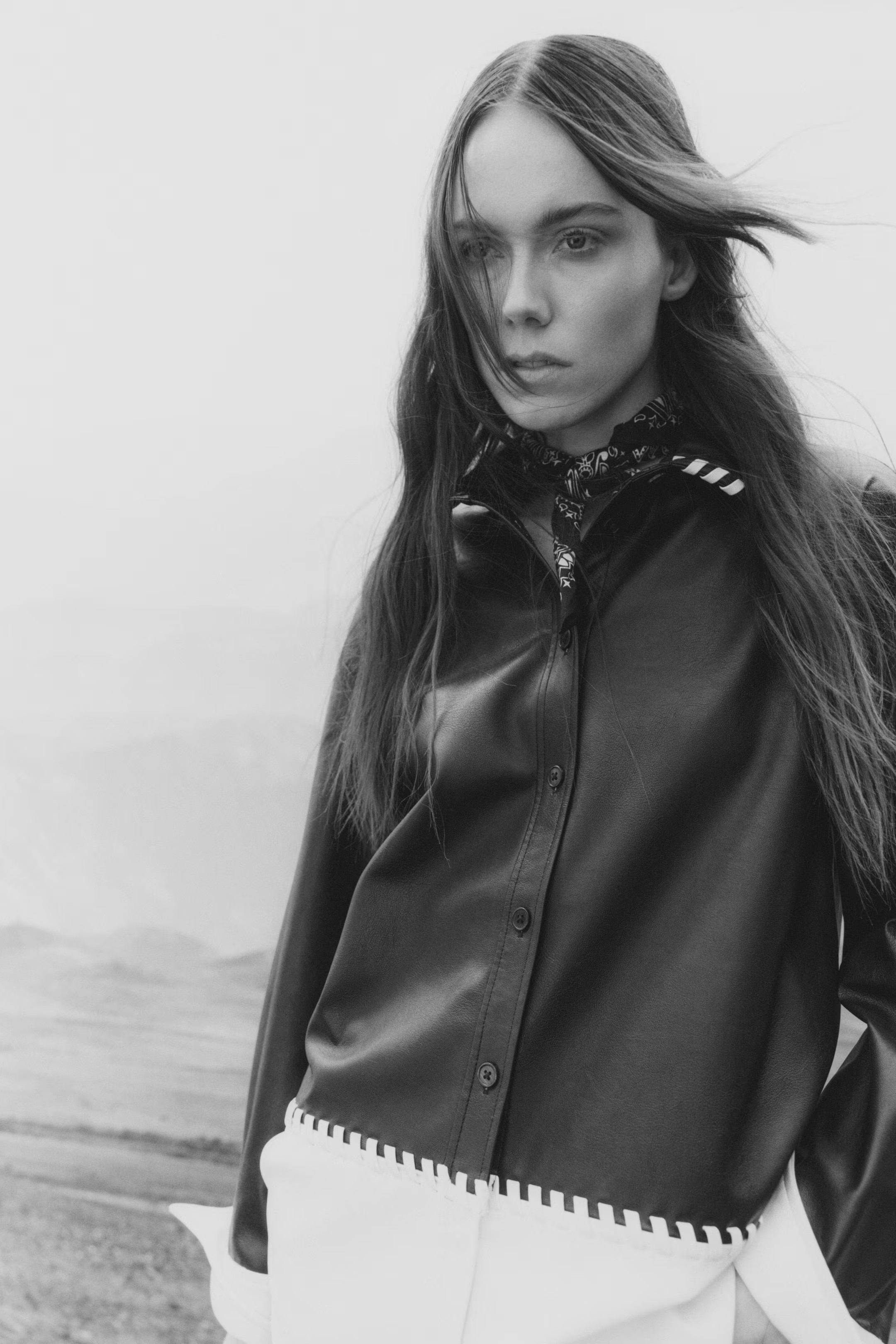 Coated block-coloured shirt | H&M (UK, MY, IN, SG, PH, TW, HK)