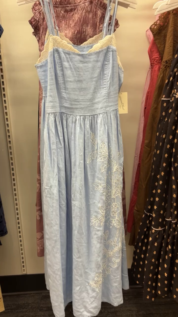 LOVE this blue dress!! 💙✨ …and it’s 20% off right now 👏🏼

Dress, spring, summer, vacation. @Target 

#LTKootd #LTKSaleAlert #LTKSeasonal