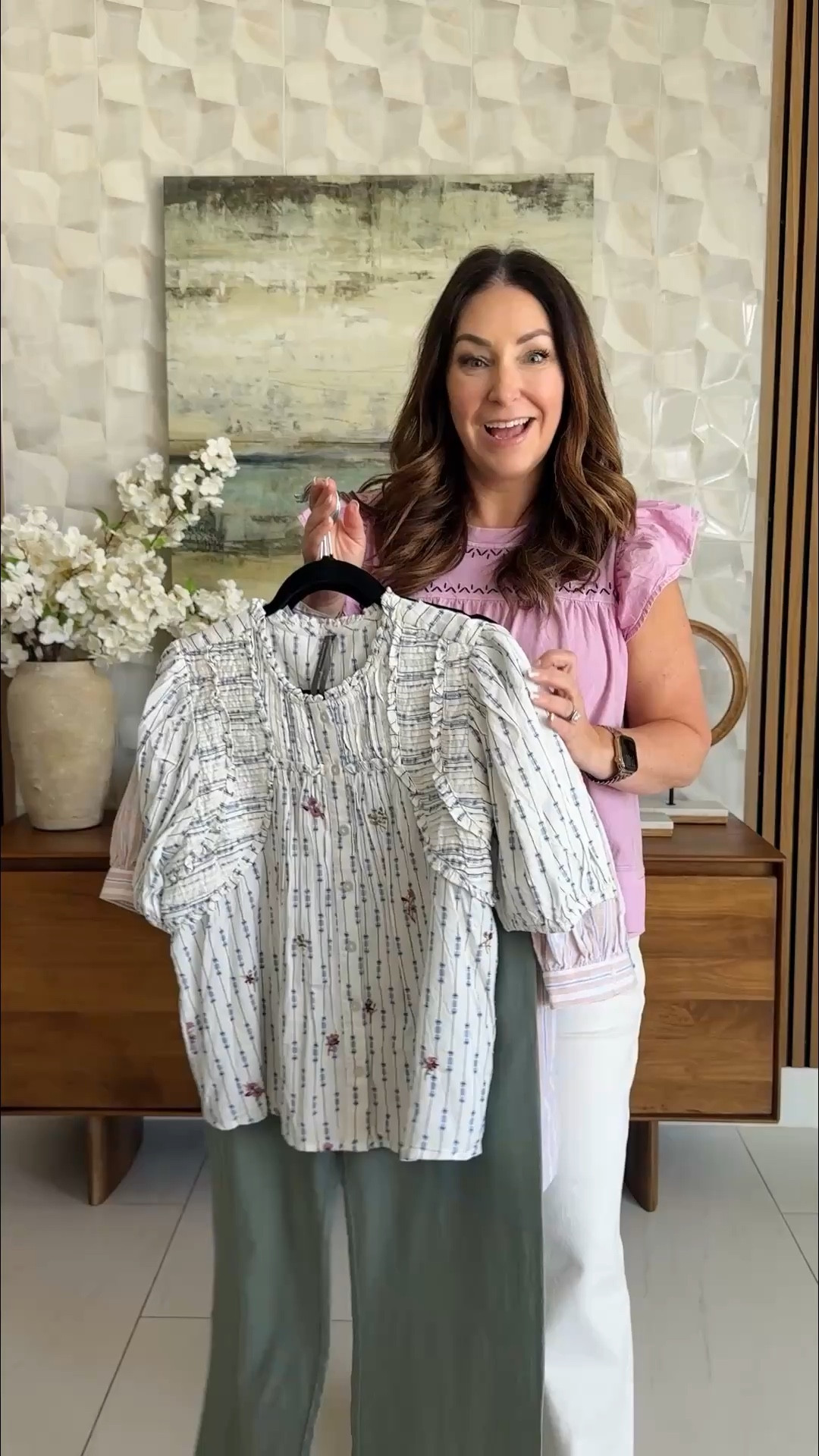Spring work-to-weekend outfits you'll want on repeat! 🌸💜 Use code RYANNE20 for 20% off $100+ at @Anthropologie Anthropologie — such a good time to stock up on spring staples!


Pink ruffle flutter-sleeve top + white wide-leg pants — the perfect polished-but-easy combo 📏 Sizing: top tts, L // Pants size up if in-between, 32

White smocked floral top + sage green wide-leg trousers — hello, spring's most versatile piece! 📏 Sizing: top tts, L // green pants, 31R 

Striped top + khaki wide-leg trousers — work to weekend in seconds 📏 Sizing: top tts, L // Pants 31R

Striped top +denim shorts — cute and casual but top needs a cami📏 Sizing: top tts, L // shorst tts, 31

Navy Top + White wide leg jeans another polished-but-easy combo 📏 Sizing: top tts, L // Jeans size up 34P (UK sizing)

#LTKOver40 #LTKWorkwear #LTKSaleAlert