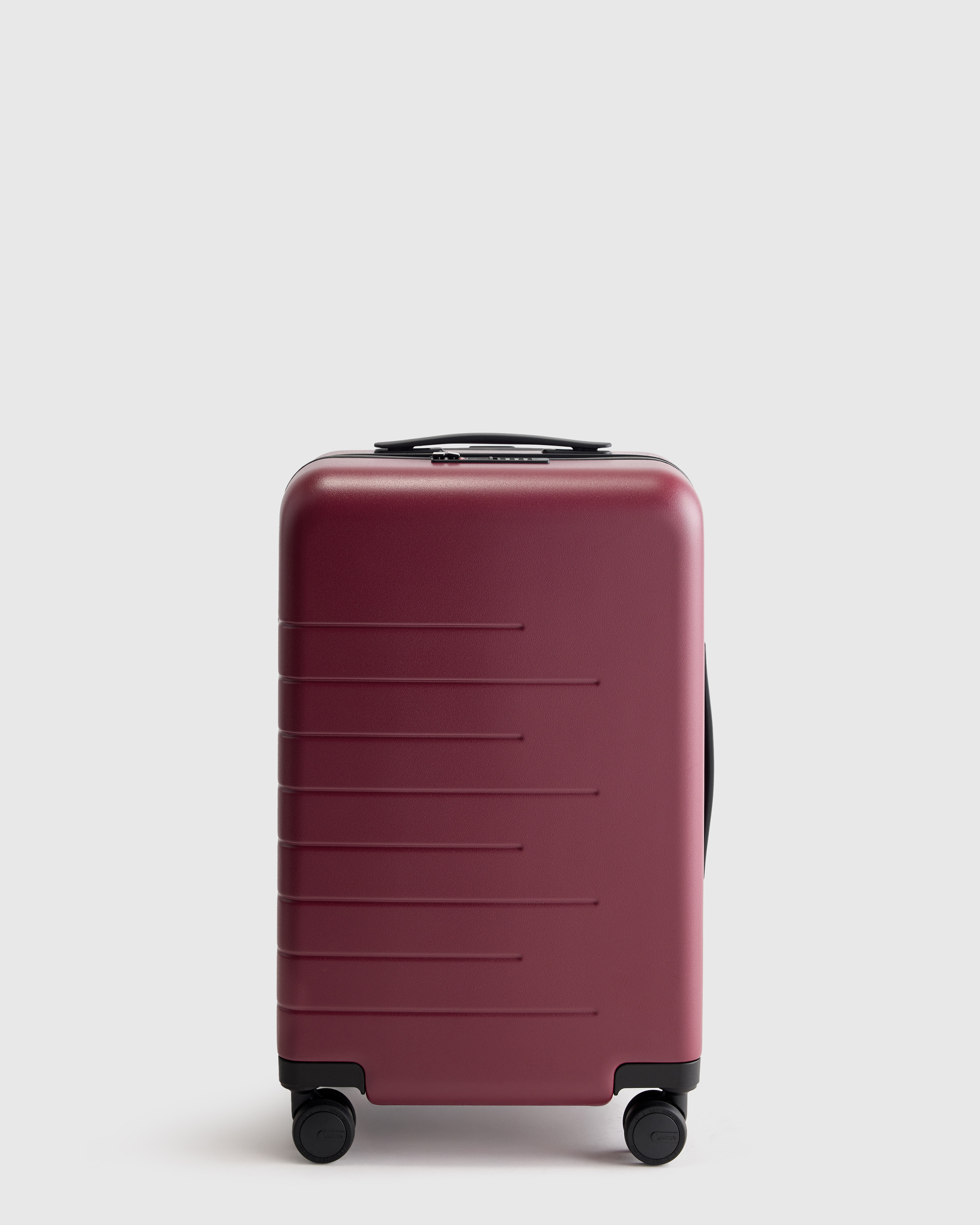 Quince | Small Carry-On Suitcase in Wine, Polycarbonte | Quince