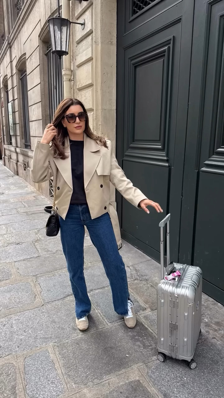 Your outfits don’t feel effortless, here’s why.
You’re overcomplicating them.
 
Use the sandwich effect to create a balanced, cohesive and outfit by matching the top and bottom.
Then use the 3 colour rule. Your outfit, shoes & accessories should be made up of 3 colours only. 

What do you struggle with most when getting dressed? Tell me in the comments below ⬇️ 

Personal stylist - colour analyst- personal shopper - wardrobe detox - wardrobe styling - virtual styling - Manchester.
