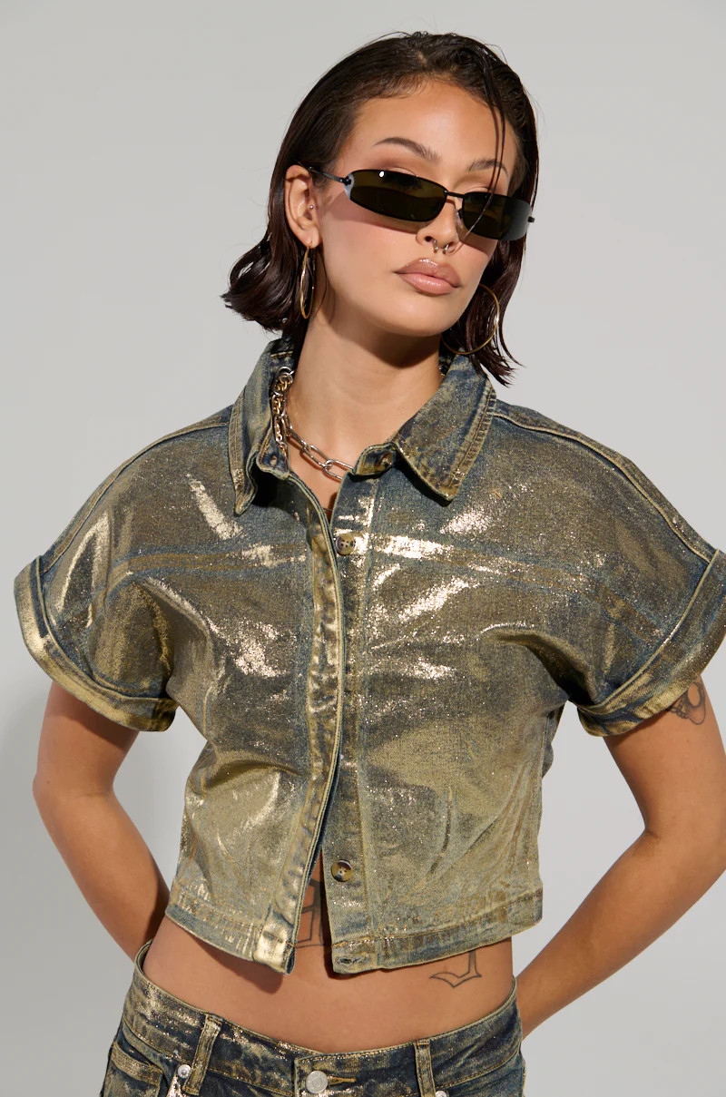 ALL ABOUT THAT SHINE BUTTON DOWN TOP | AKIRA