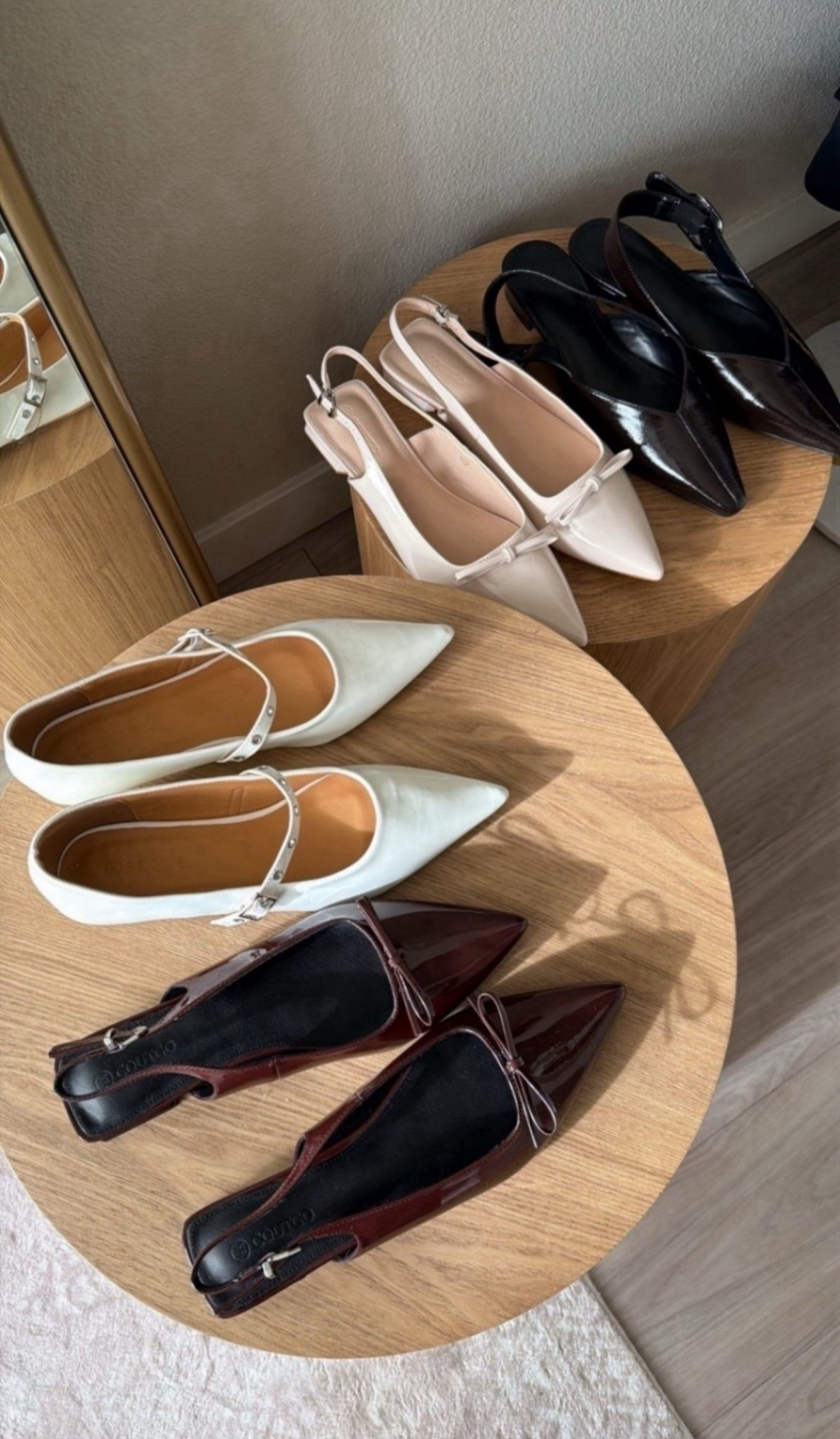 Sling backs
Spring shows 
Flats 
Pointy toe flats
Women’s shoes 