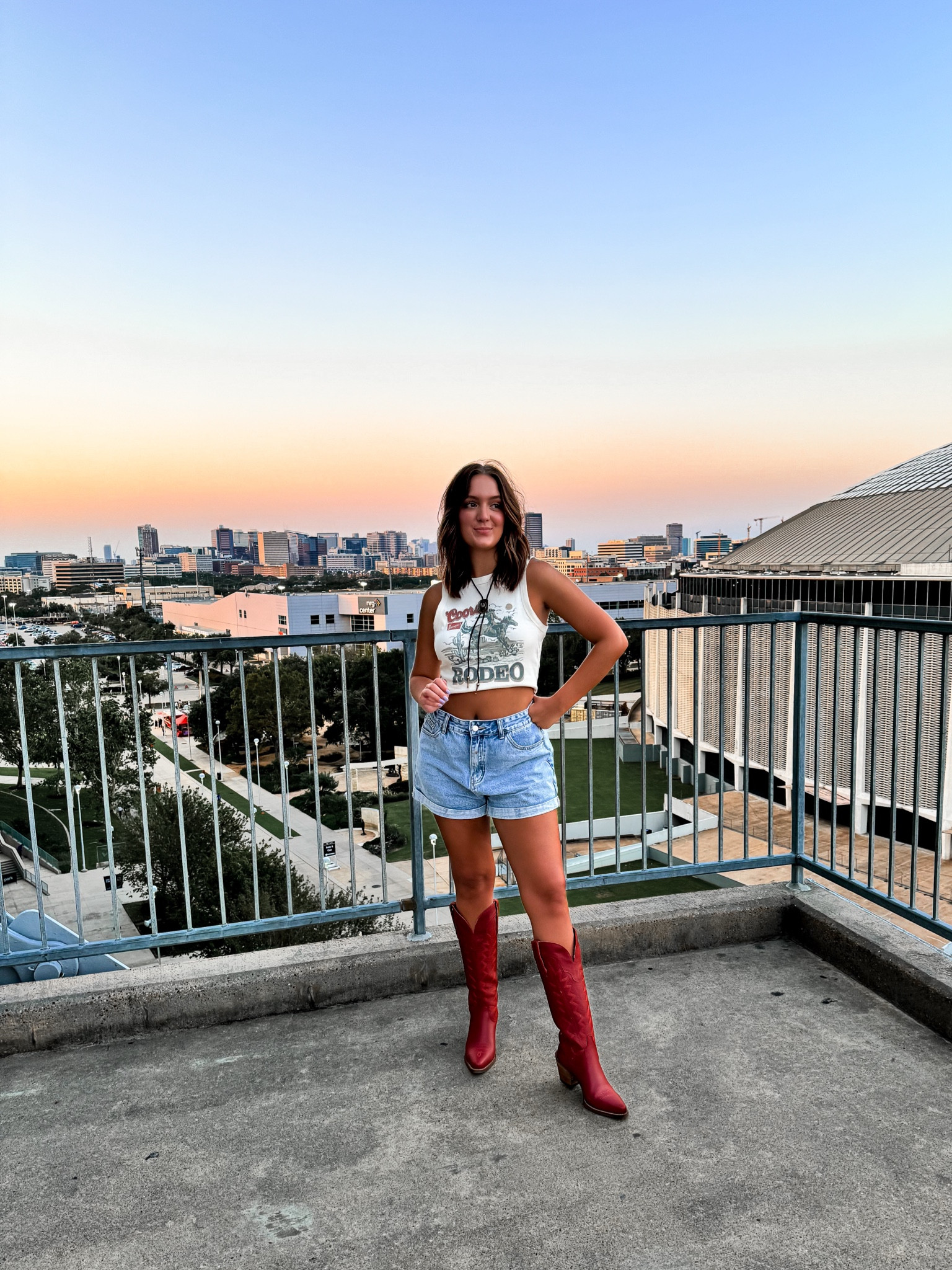 Summer concert outfit continue 