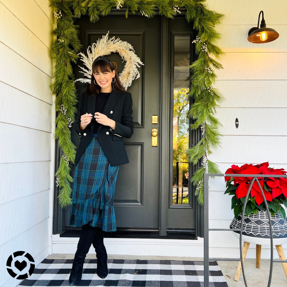 HAUTE MAMA LOOK OF THE DAY
#holychic what I chose to wear to church. This #highlow outfit formula with Walmart skirt and Veronica Beard Blazer.

#stylisttip - the most flattering outfit formulas with a mid length skirt are usually those wear the shoes meet ,greet, or match the hemline or included a short tailored top like a blazer. Both pieces help draw lines on the body that keep your leg line long and your eye from starting and stopping.

#LTKstyletip