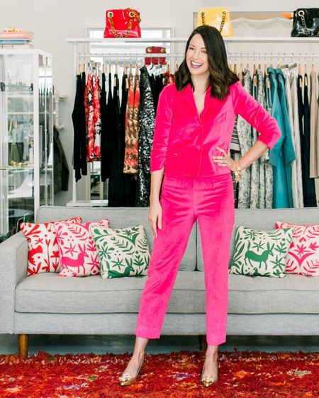 The perfect pink pantsuit! This hot pink velvet suit is perfect for the holidays, for business, and more. 



#LTKSeasonal #LTKworkwear #LTKHoliday