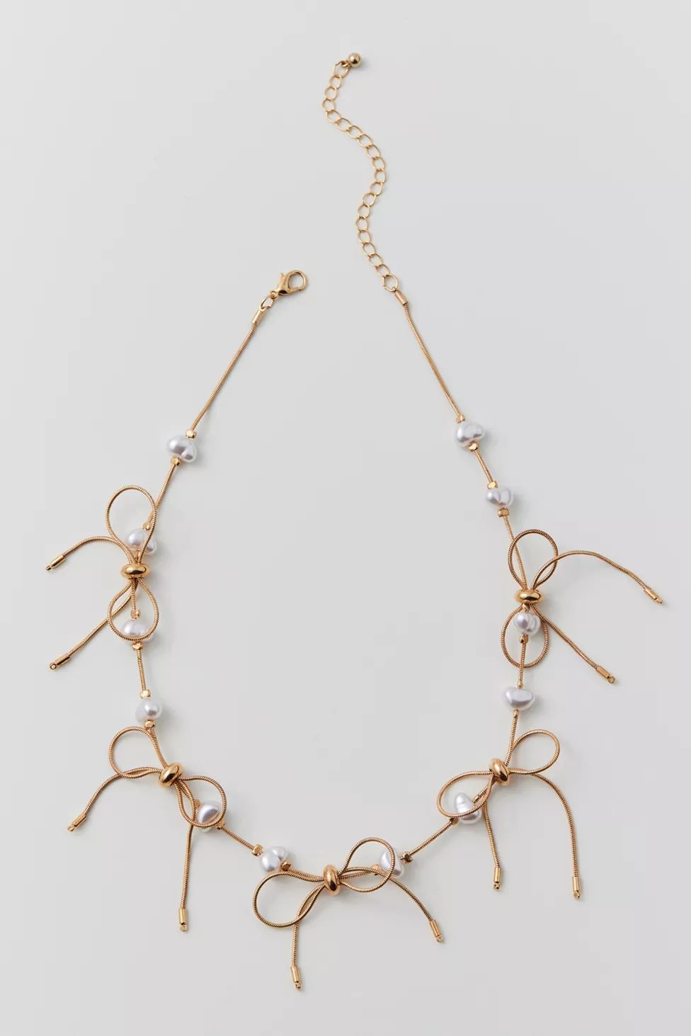 Mini Bow Pearl Necklace | Urban Outfitters (US and RoW)