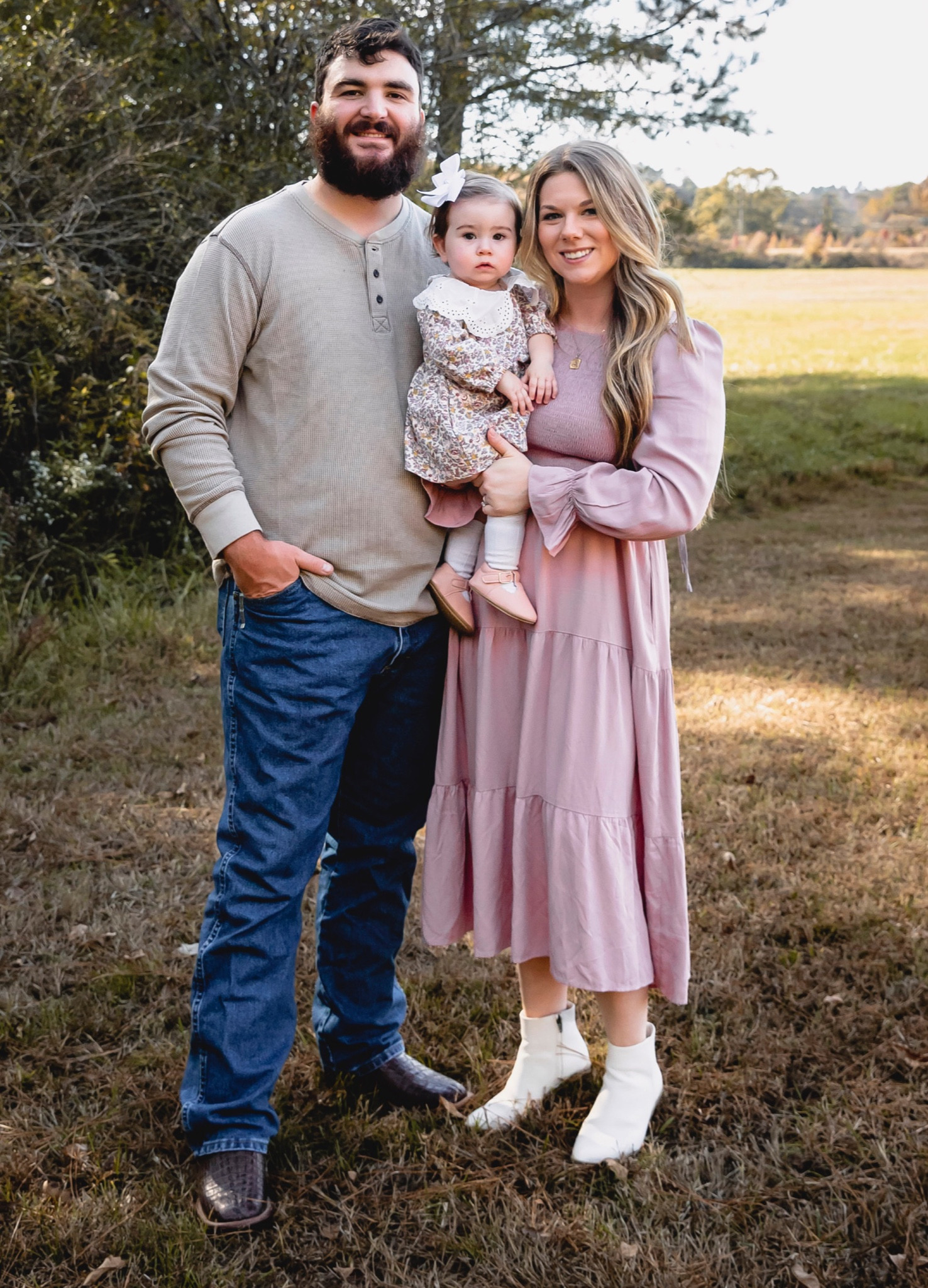Fall Family Photo outfits for the whole family 

#LTKfamily #LTKSeasonal #LTKmens