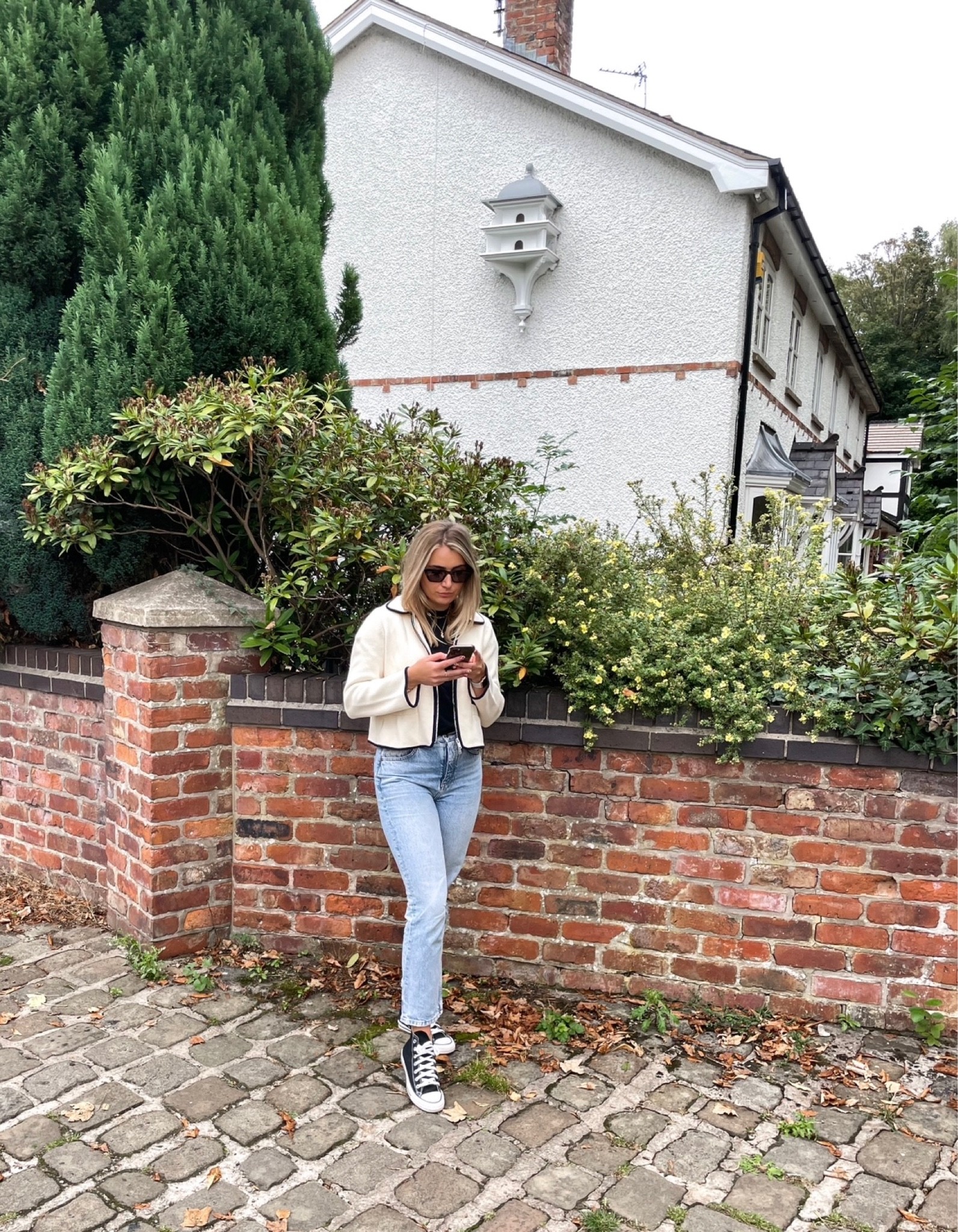 texting spooky szn pls come back 👻

Arket Cream Cardigan / Black Converse Outfits / Blue Jeans / Black T-Shirt

#LTKeurope #LTKunder50 #LTKshoecrush