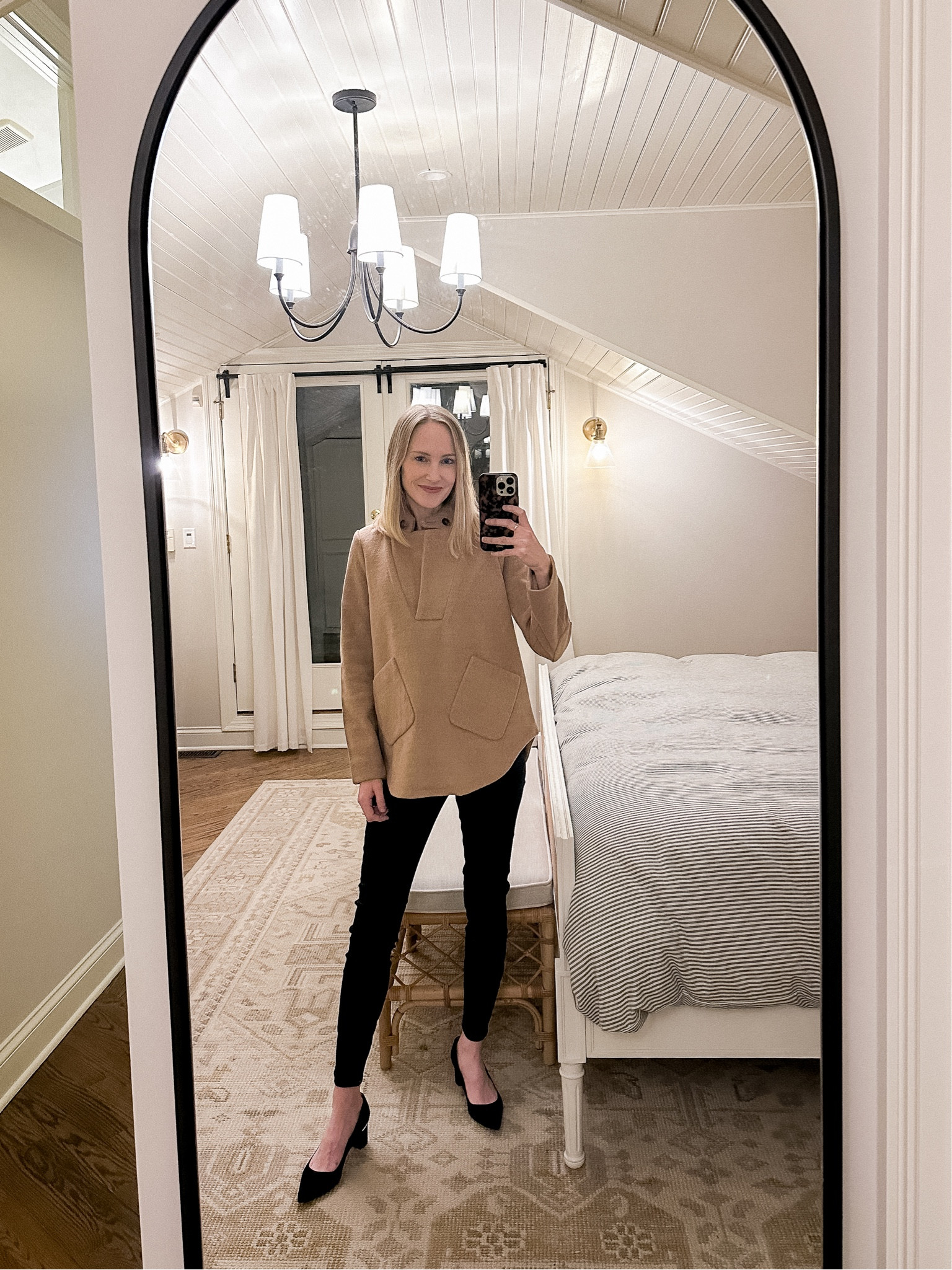 Runs a bit large. Lined, so not itchy! 

#LTKSeasonal #LTKHoliday