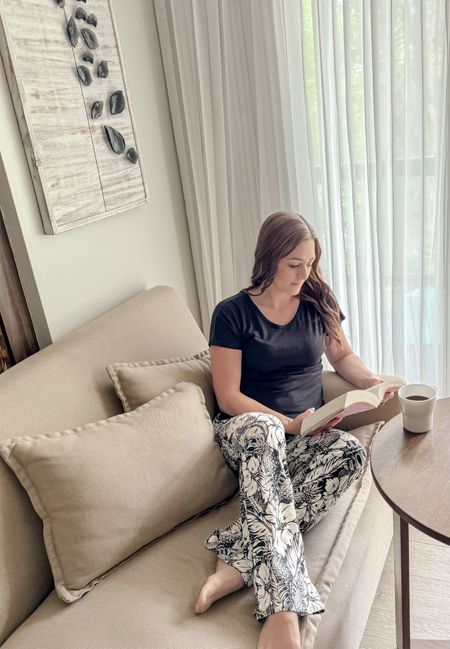 Looking for the perfect Mother’s Day gift? Gift luxurious comfort to your loved ones with @cariloha 🤍

#AD @cariloha Bamboo Waffle Knit Robe and Bamboo Sleepwear is sure to be on every Mom’s wishlist. 

Use code “CAITLYNM30” to save at @cariloha 🤍

#livecariloha 



Mother’s Day / gift guide / gifts for her / robe / pajamas / mother’s day gift ideas / bamboo clothing / bedding



#LTKGiftGuide #LTKsalealert #LTKfindsunder100