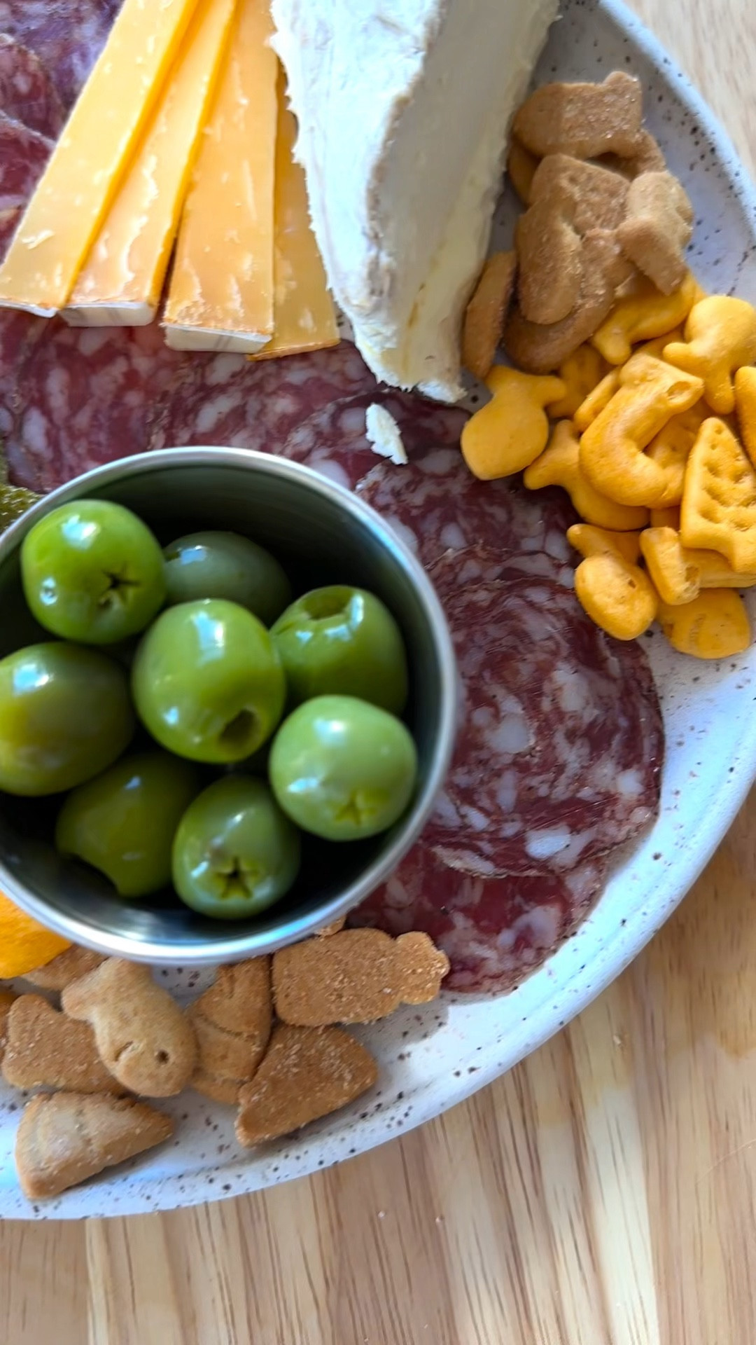 the perfect holiday snacking board with @goldfishsmiles from @target ! #ad #Target #TargetPartner #GoldfishPartner