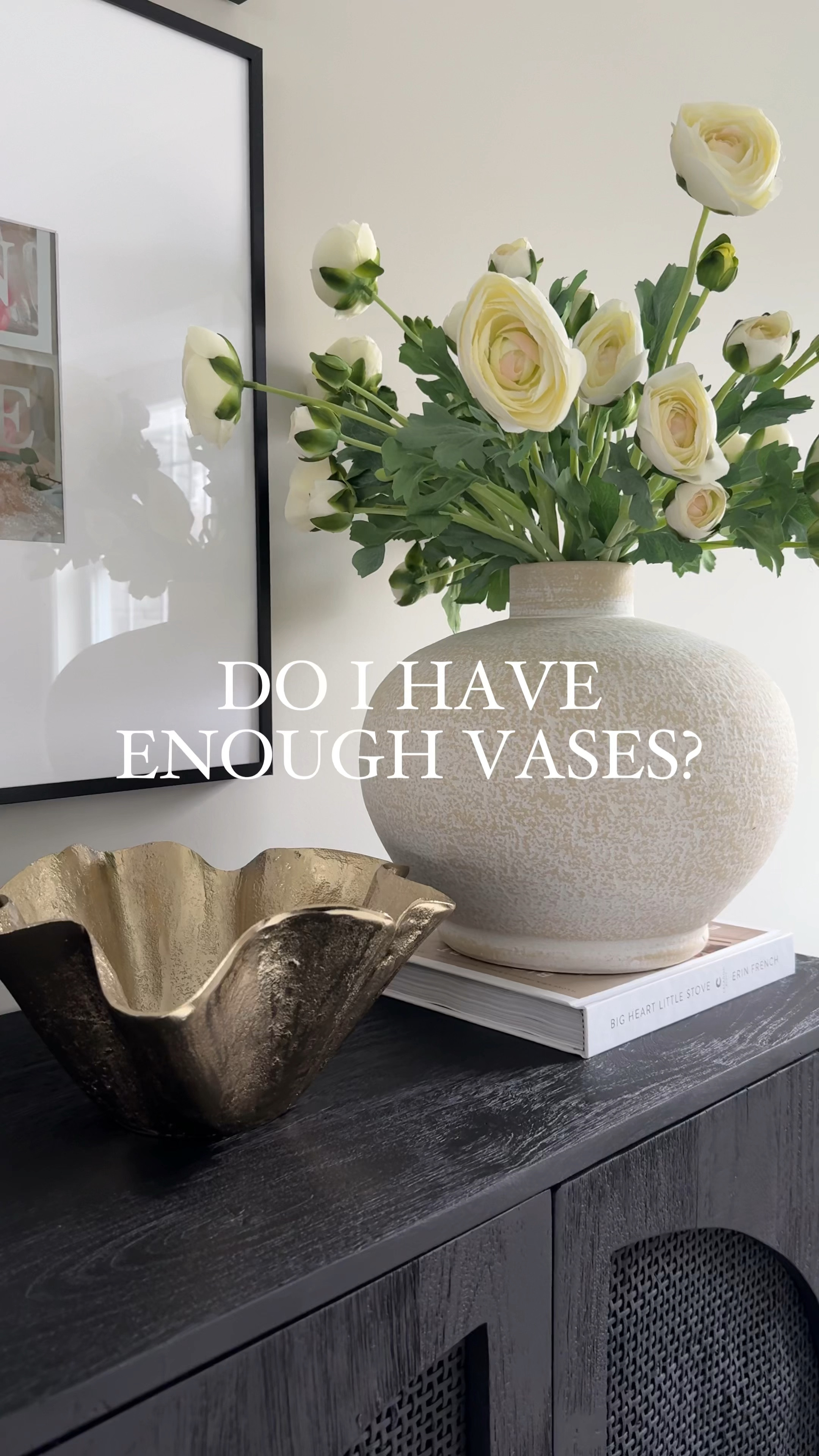 Can you tell I love nice vases? 

I love finding affordable vase and stem combos that make a statement in each room…

If I could keep real plants alive these wouldn’t be faux but that’s just not happening 😂

Which one is your favorite?


👉🏼 FOLLOW ME @newbuildbecomeshome for more neutral home decor, organization, affordable product finds, and more!

#neutralhomedecor #transitionaldesigntrends #inspiremehomedecor #ceramicvase #targetstyle #cratestyle #modernorganicdesign

#LTKSpringSale #LTKSeasonal #LTKhome