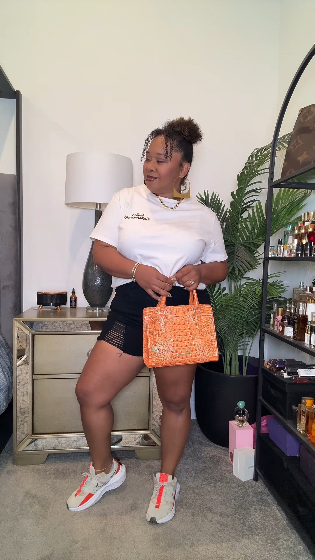 I told myself I wanted to stop buying so much black and start adding more color to my wardrobe… and honestly? Best decision ever 🧡💛 One outfit, two completely different vibes. The orange bag with sneakers gives effortless cool girl energy, but the yellow Brahmin with the white Jessica Simpson pumps? Baby that’s brunch with a side of financial stability 😭✨

Color really changes EVERYTHING.

#BrahminBag #ColorfulFashion #LuxuryStyle #HandbagCollection #BrahminStyle #JessicaSimpsonShoes #SneakerStyle #FashionTok #LTKStyle #ElevatedStyle #LuxuryFashion #SpringStyle #ColorfulWardrobe #RichAuntieStyle #DesignerInspired