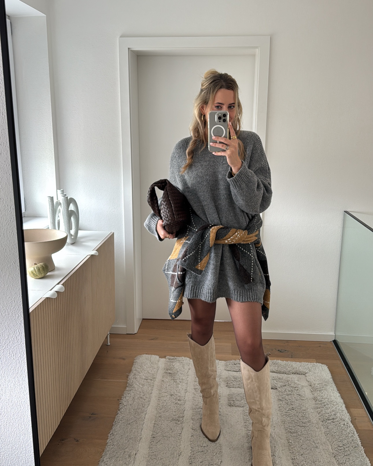 Grey or Brown ? 

#LTKdeutschland #LTKstyletip