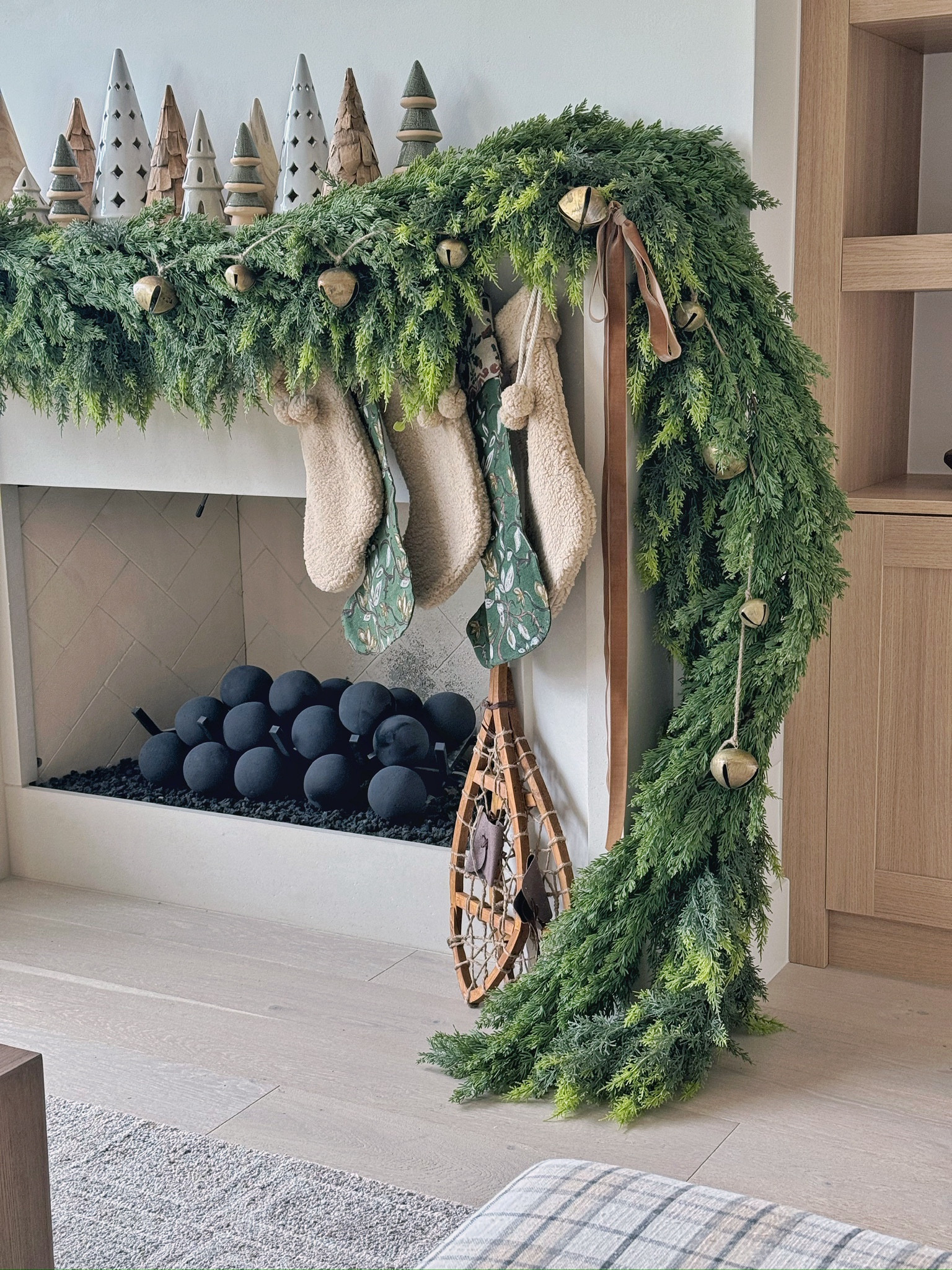 Decorating our mantel is one of my favorite things! Mixing garlands is the trick to making it look really full! 

Christmas decor/Holiday decor/mantel/garland/stockings

#LTKSeasonal #LTKHome #LTKStyleTip