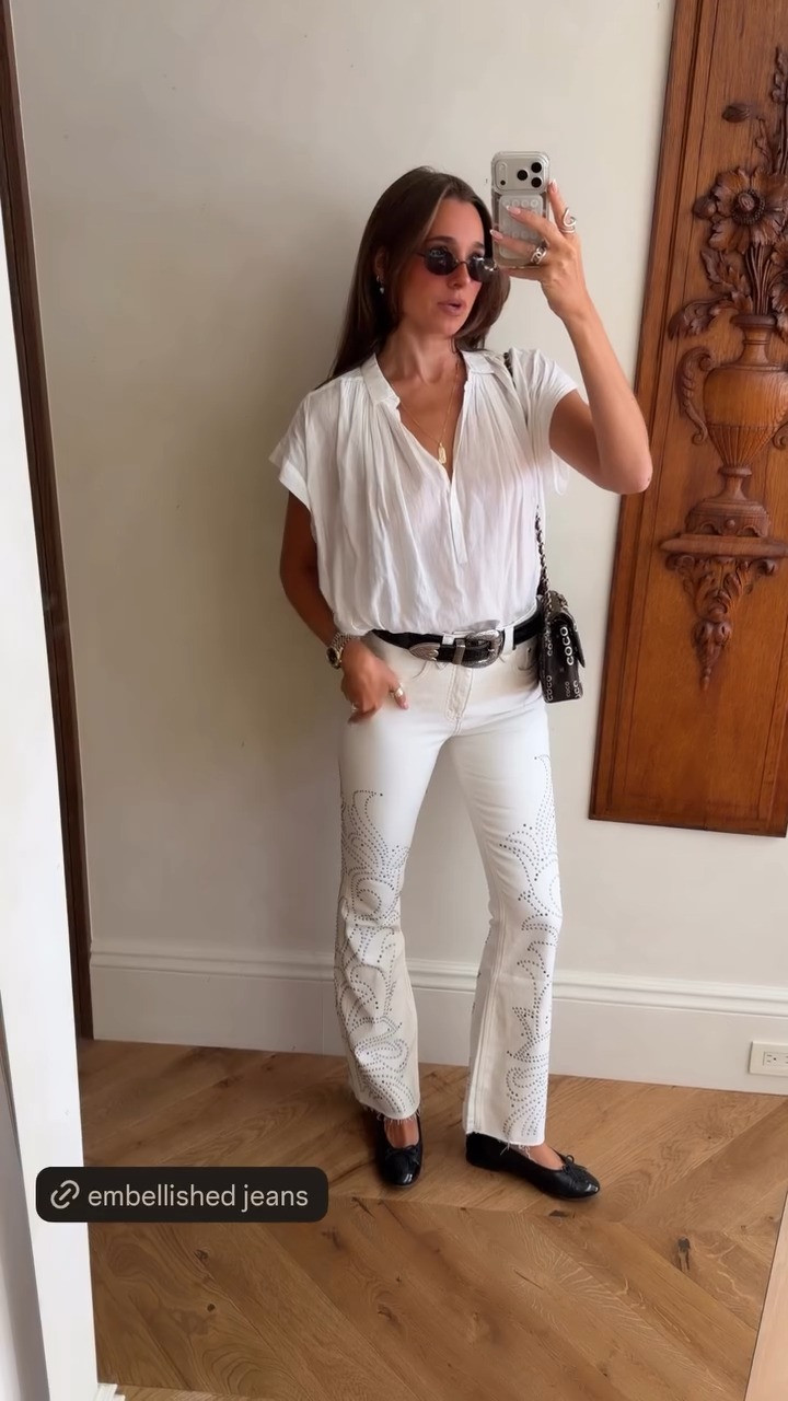 these embellished jeans are so so cute 

 #LTKootd
