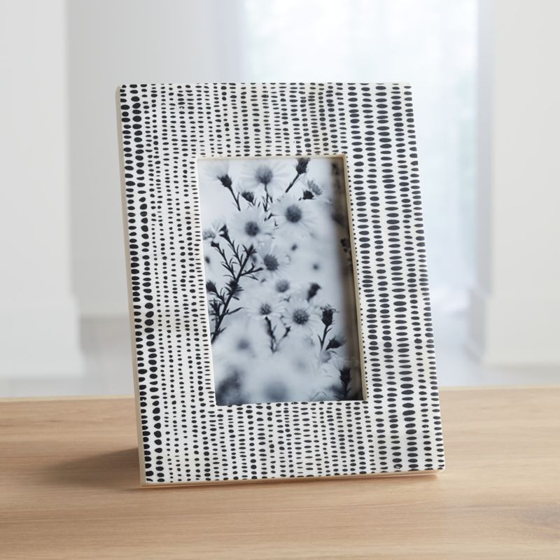 Shiraleah 4x6 Black/White Photo Frame + Reviews | Crate and Barrel | Crate & Barrel