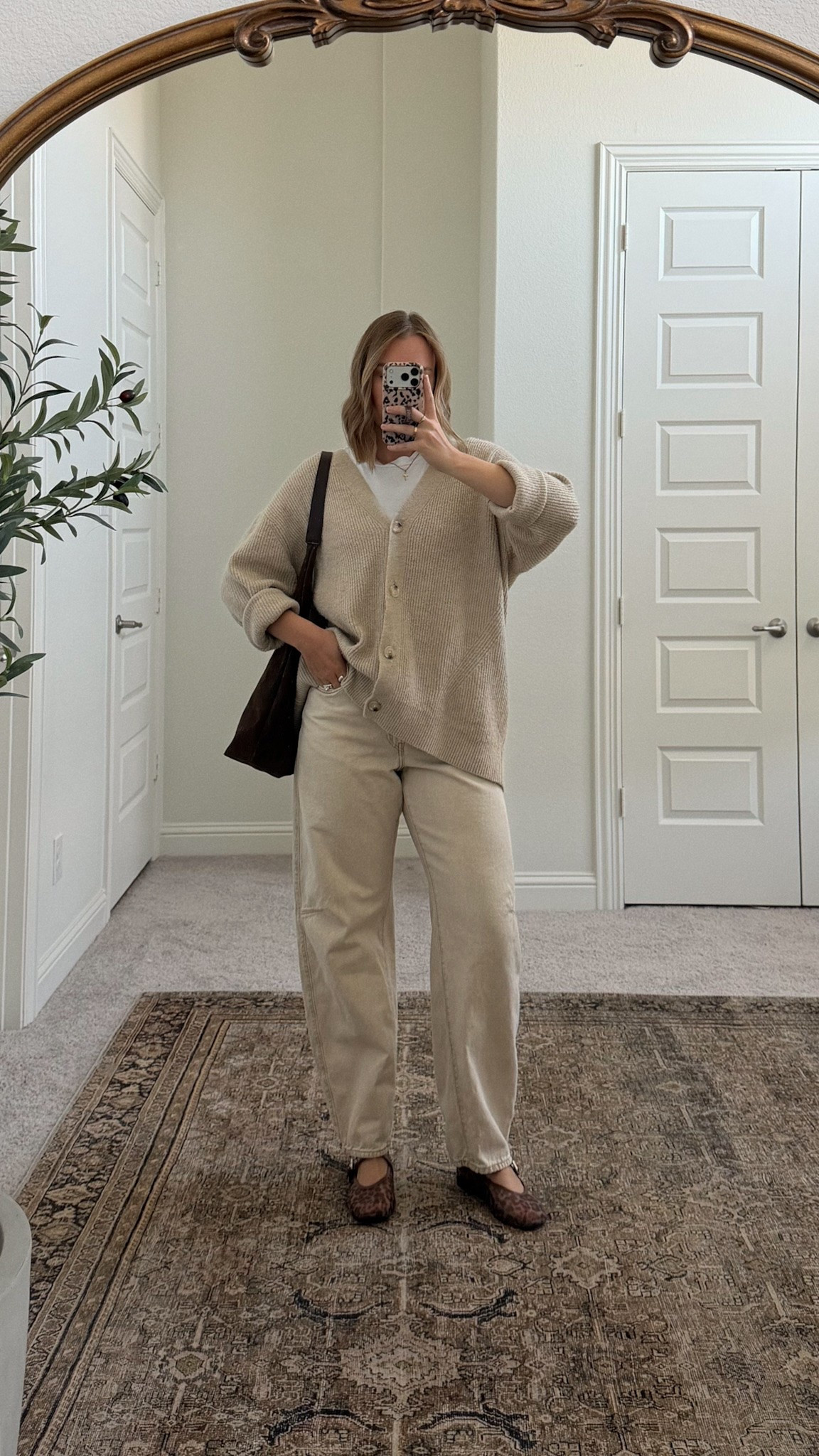 Neutrals for the win 🍂 


fall outfit inspo, ootd, what I wore today, outfits, fall fashion, fall style inspo, easy to recreate fall outfits, size 6 outfits, size 6 style.

#fallfashion #fall #falloutfits #size6outfits #outfitideas