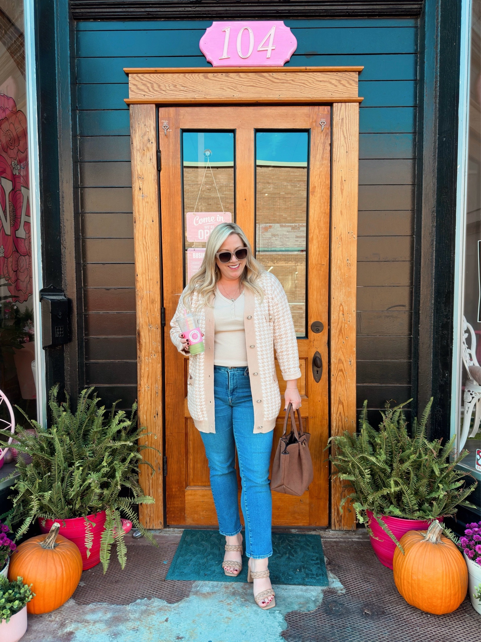 What’s your let’s go grab some coffee outfit? 🍂☕️🍁💕

#LTKMidsize #LTKSeasonal #LTKStyleTip