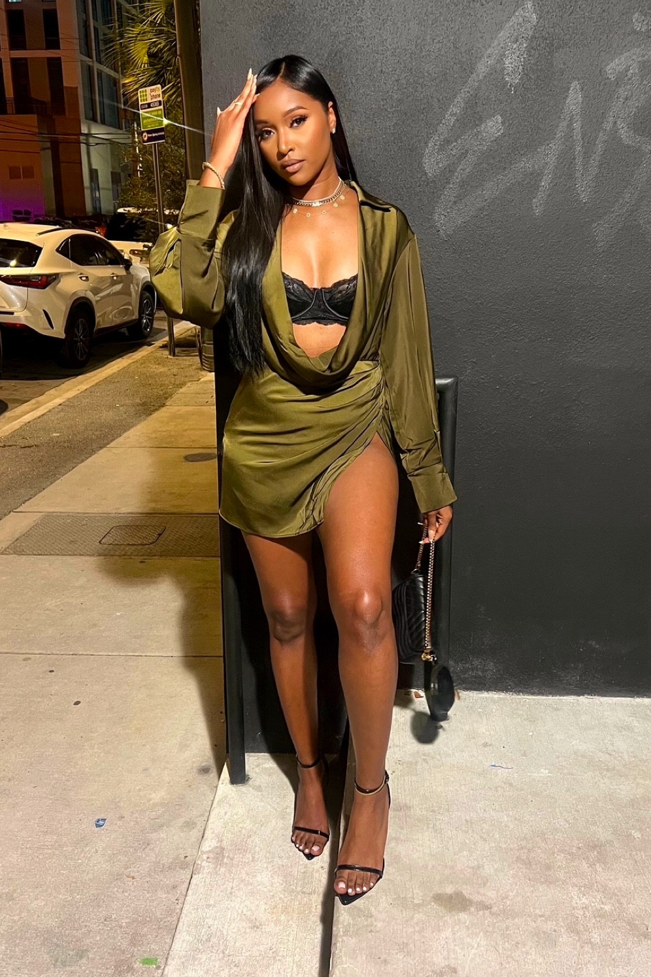 There is a bra that comes with the dress but I am wearing a different bra from years ago 