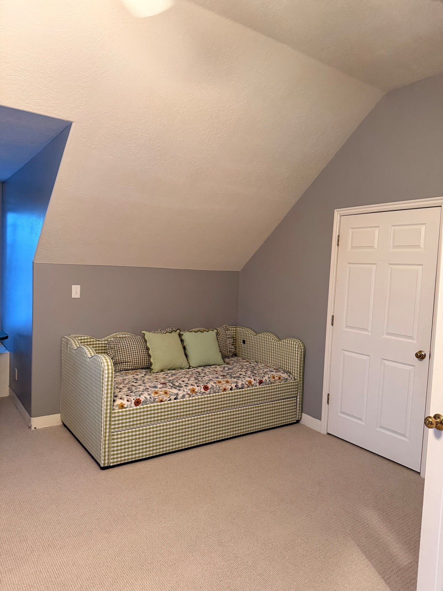 I am truly obsessed with this trundle bed. It’s such a good quality. It has a little charging station. This gingham and scallops are everything. I can’t believe the price on these. 

#LTKSaleAlert #LTKKids #LTKHome