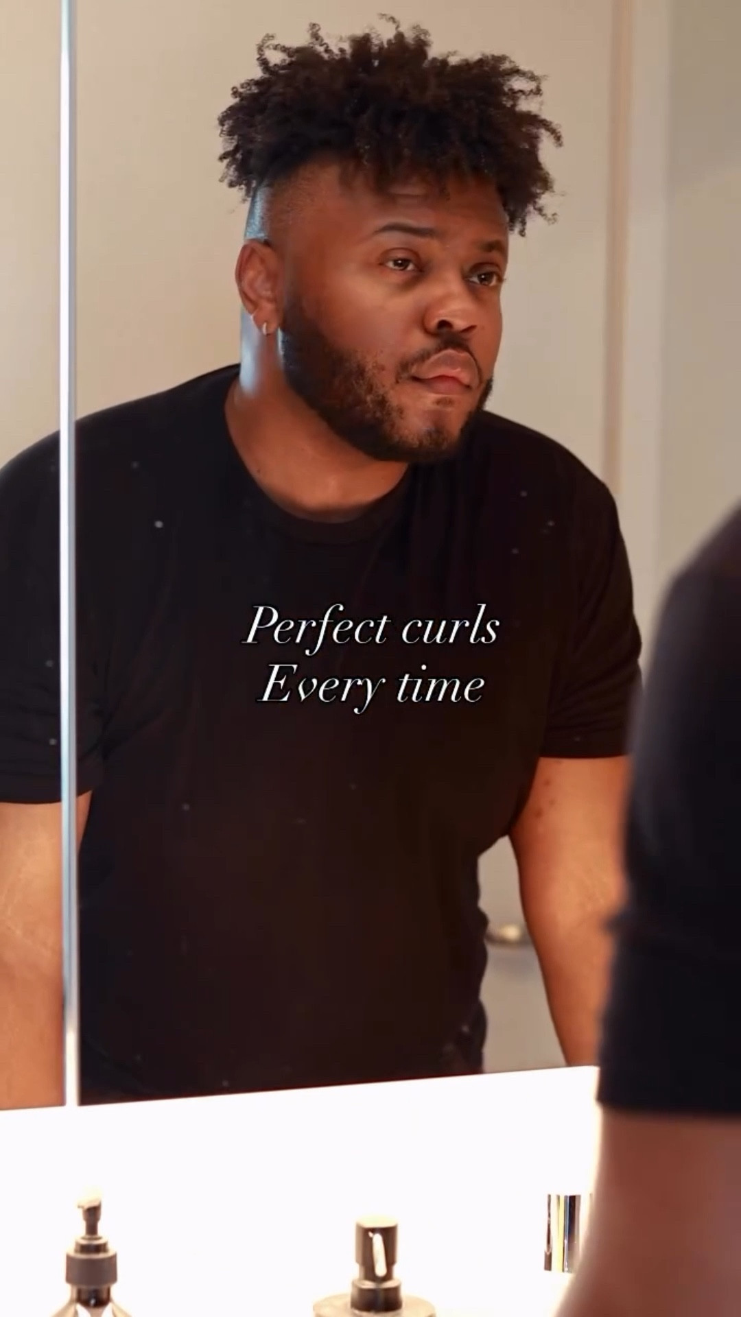 I used to struggle refreshing my curls.
Now I keep the routine simple: leave-in, then mousse.
The result is consistent curls, even days after wash day.