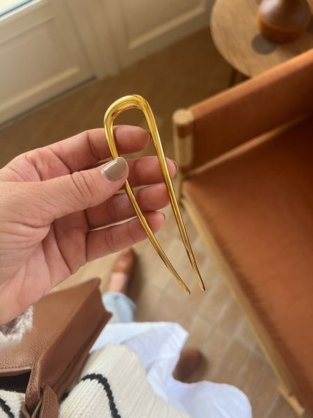 I usually throw my hair up in a pony tail, but i wanted something more #chic for #Italy and #France

This hairpin slips right in my purse and was my favorite product the entire trip!

#hair #style #hairaccessories #funfind #haircare #french 

#LTKstyletip #LTKbeauty #LTKSeasonal