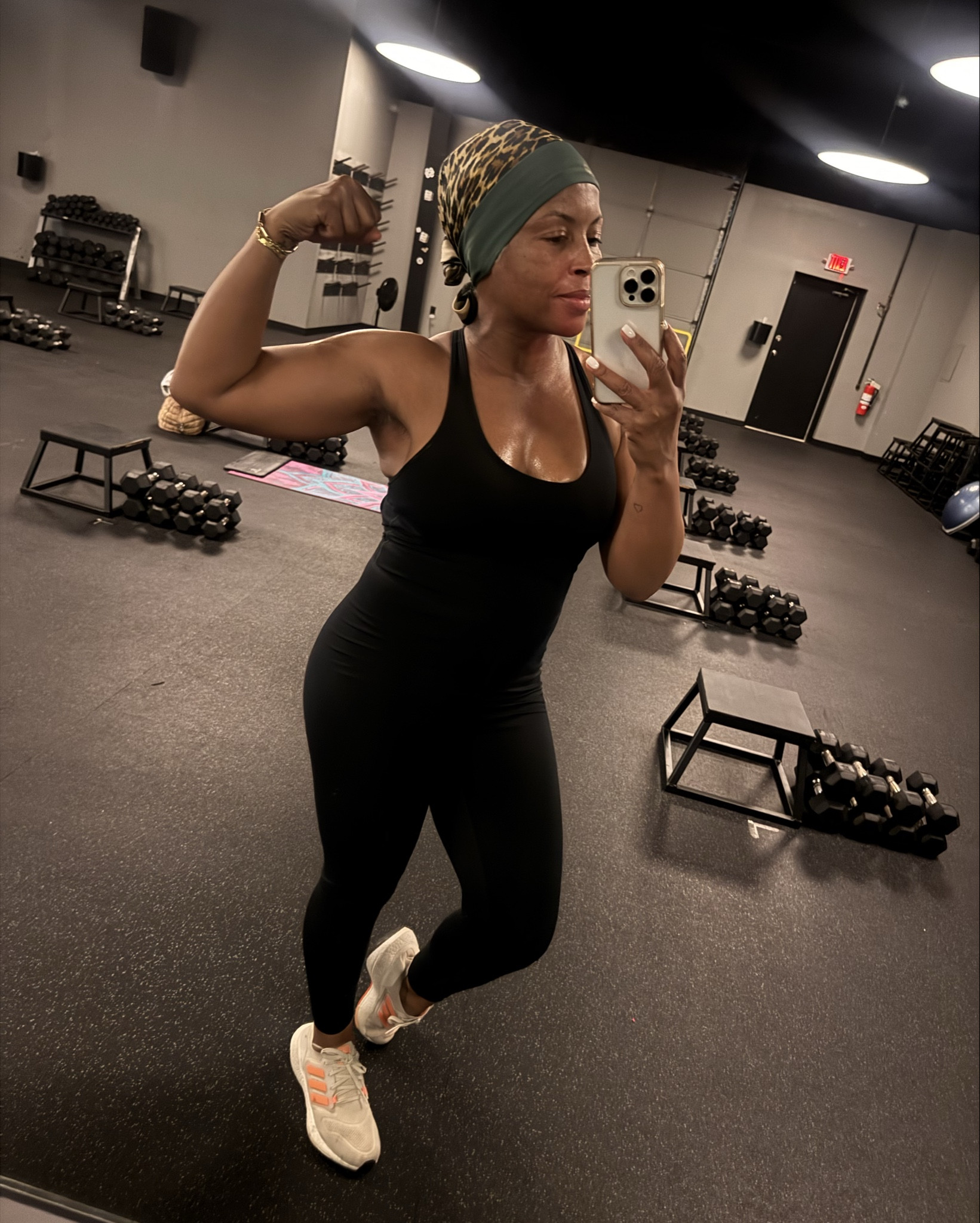 ftts | wearing small

#gymwear #gymfashion #fashion&passion #hydrated #sweatactivated #hydrationessentials #gymessentials #gymoutfit

#LTKOver40 #LTKStyleTip #LTKActive