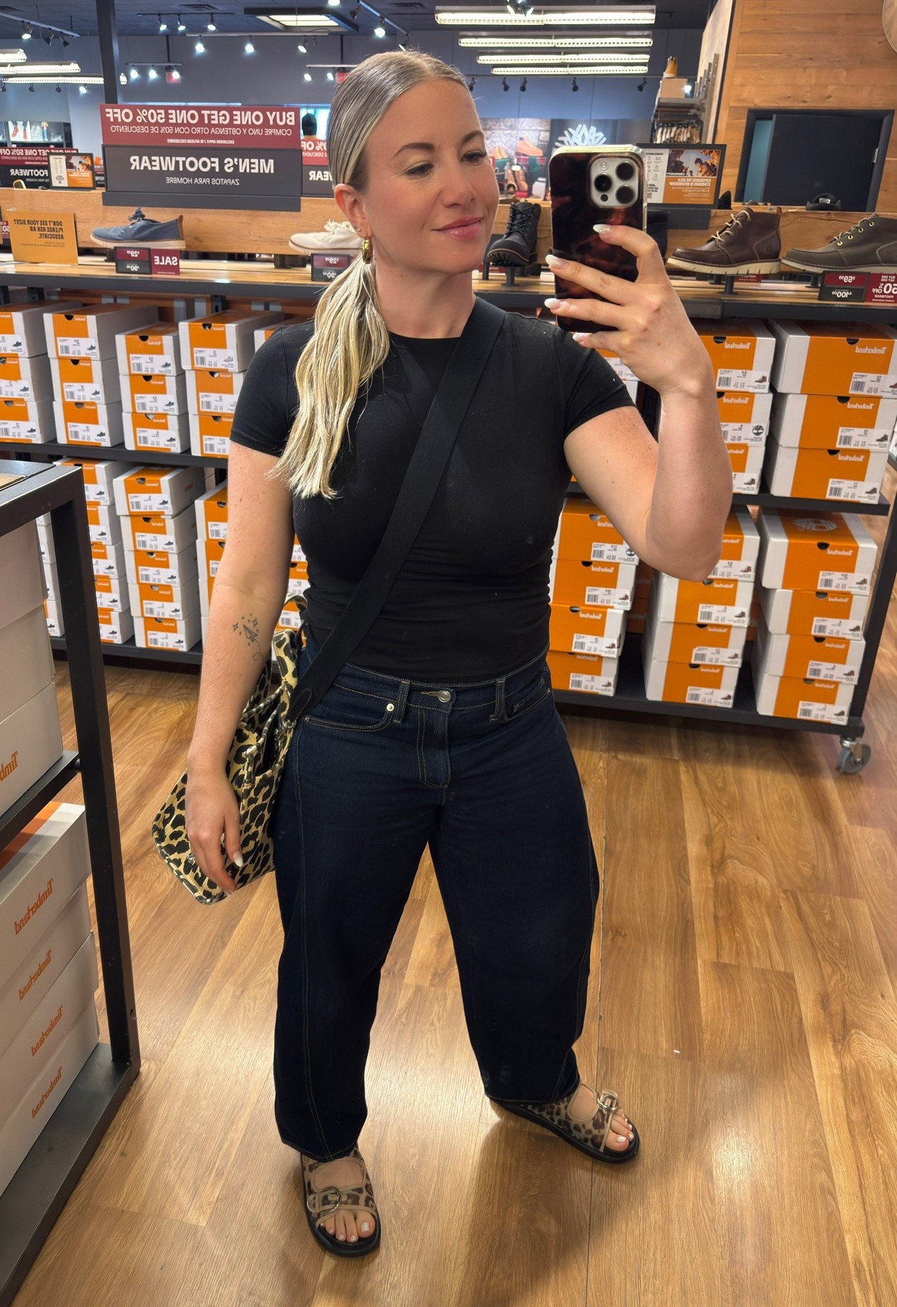 Comfy but cute ✌🏻

#LTKootd #LTKmomlife