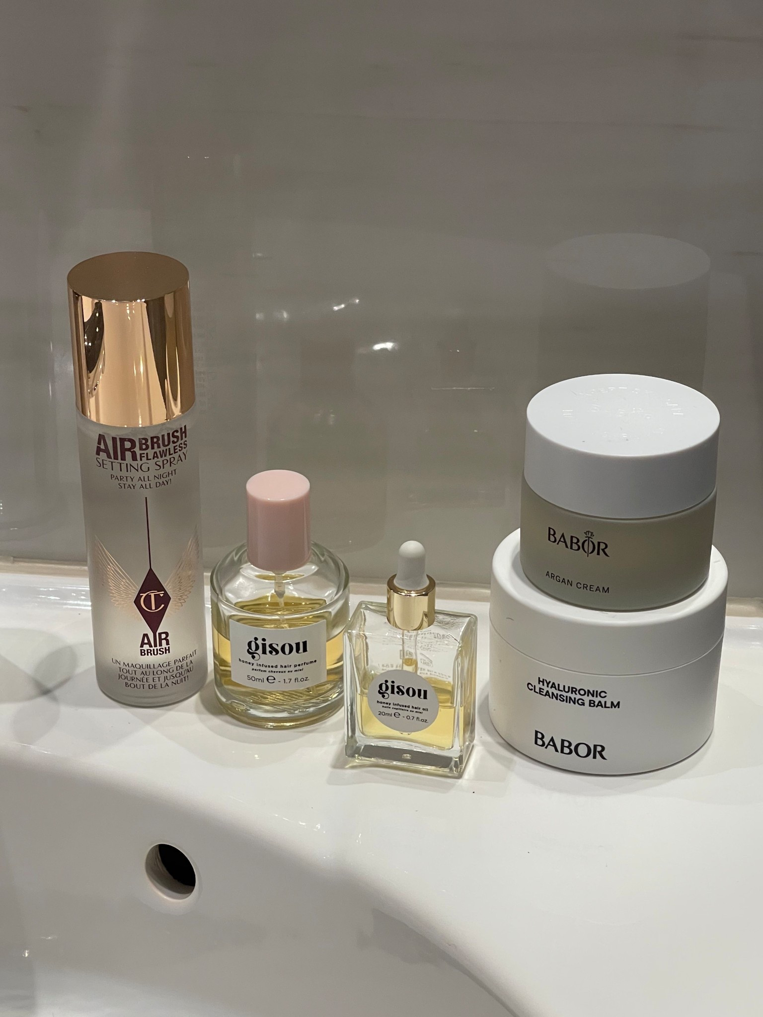 my skin care essentials for glowy skin 🤍✨ #babor #charlottetilbury #gisou #haircare #skincare


#LTKFindsUnder50 #LTKBeauty #LTKFindsUnder100
