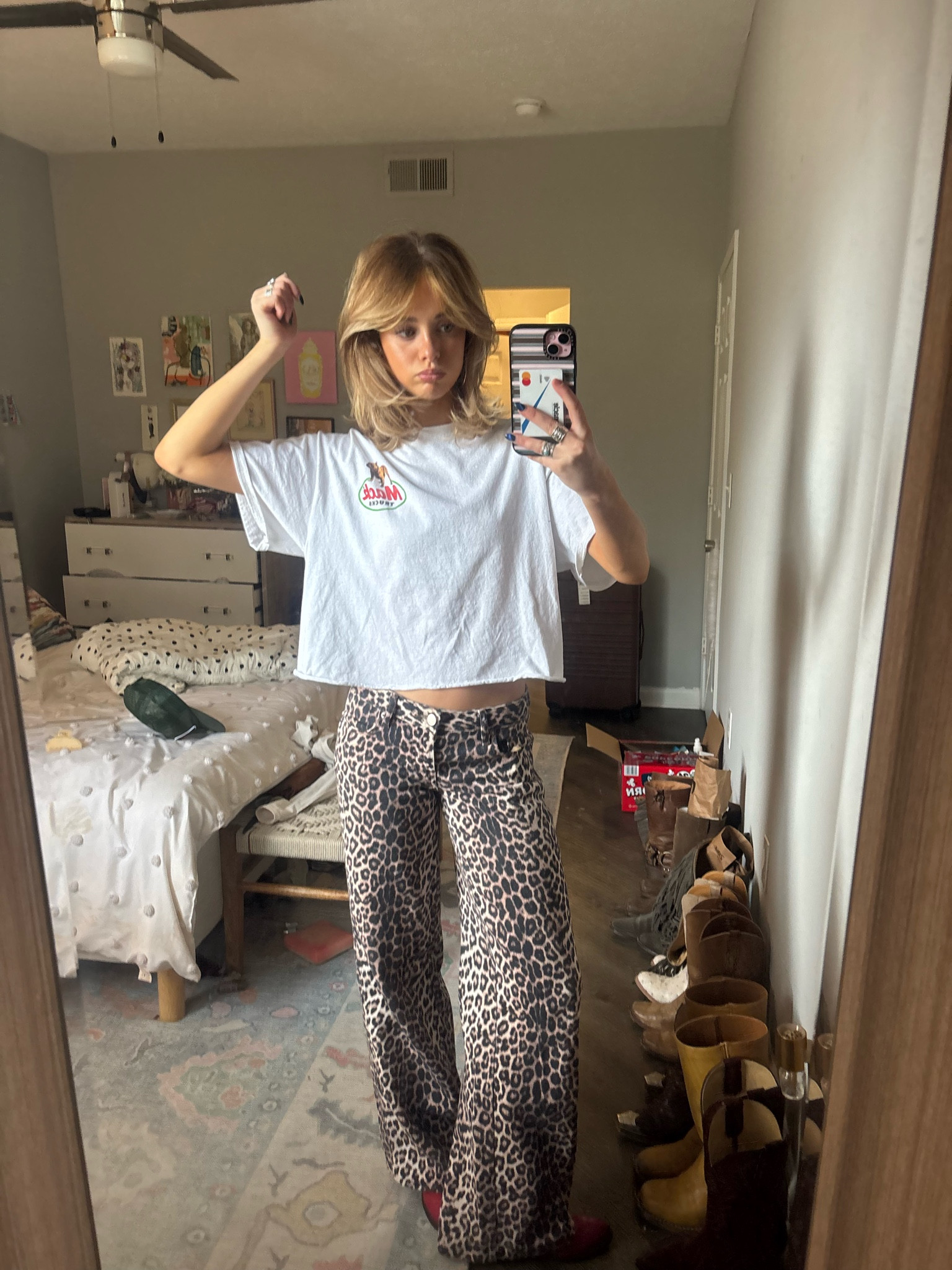 Linked some similar products to my boots and tshirt! 