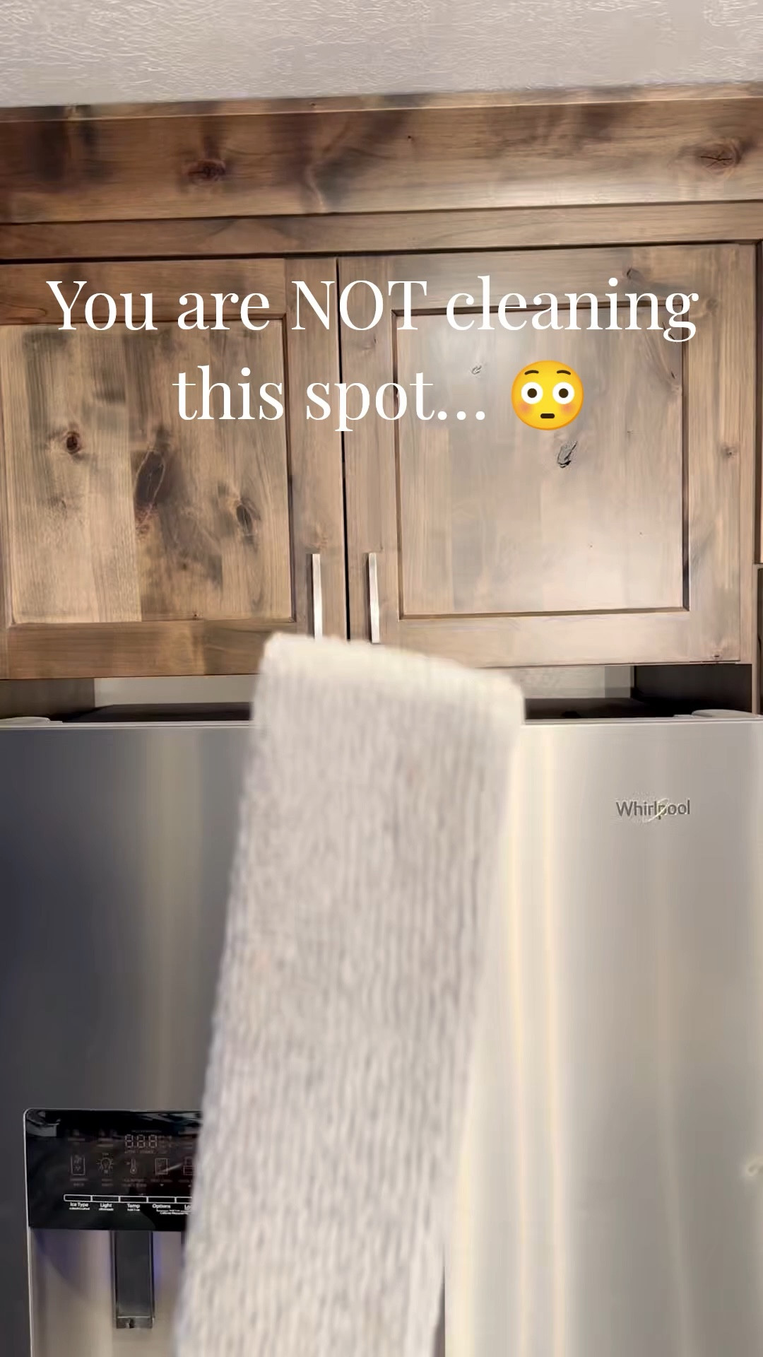 The spot you never think to clean… until you see THIS 😳
Did a full spring cleaning reset above + under the fridge and this gap duster made it way too easy. The dust buildup is actually wild 🫣
Mom hack you didn’t know you needed 🙌
#springcleaning #cleaninghacks #momlifehacks #homeorganization #cleanwithme #cleaningtips #asmrcleaning #realisticreset #amazonfinds #ltkhome
