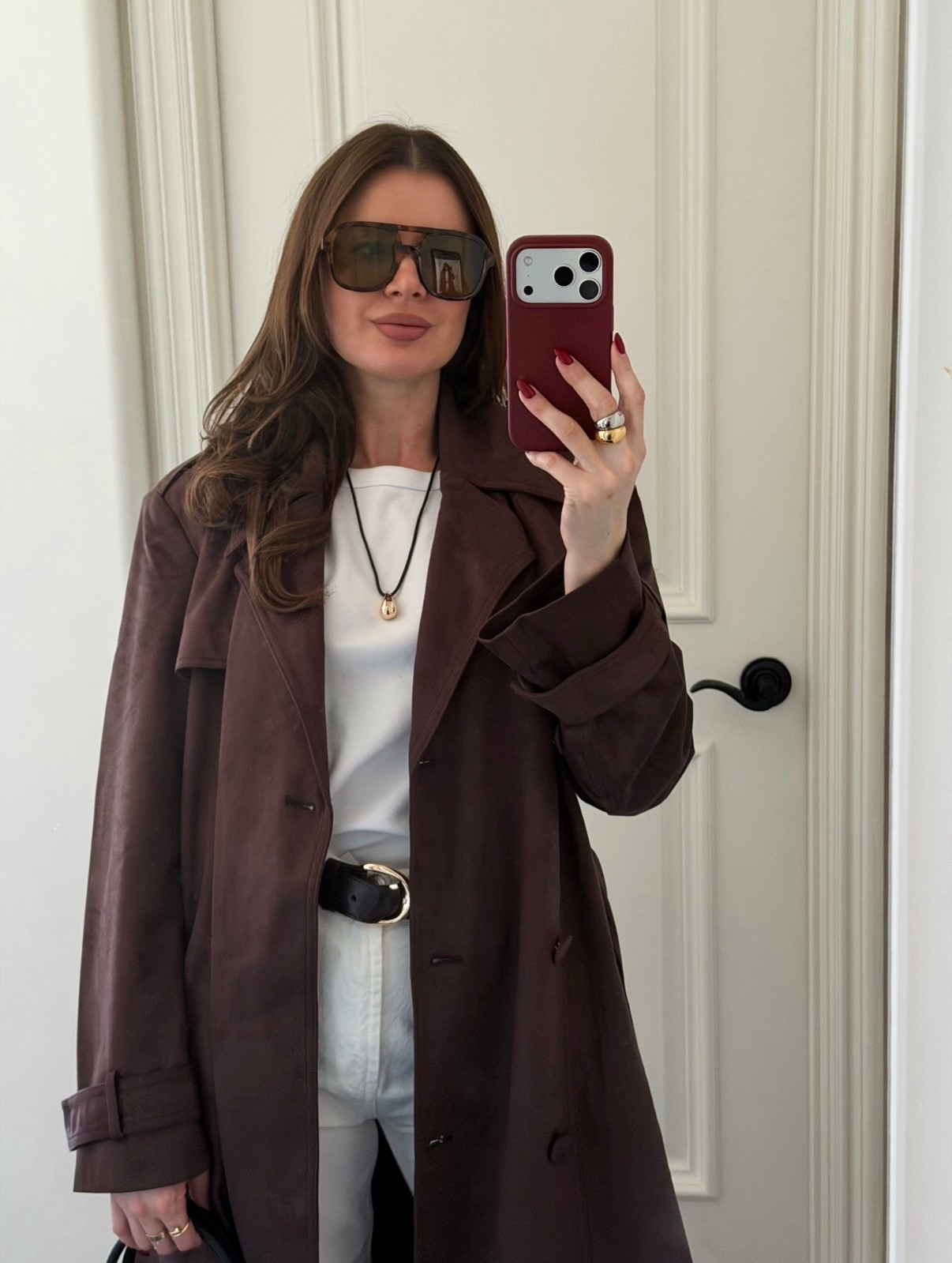 Styling an espresso brown suede trench coat with white denim and black loafers 
#trenchcoat #suede #espresso #brown #loafers #coat #jacket #falloutfit 



#LTKFindsUnder50 #LTKSeasonal #LTKFindsUnder100