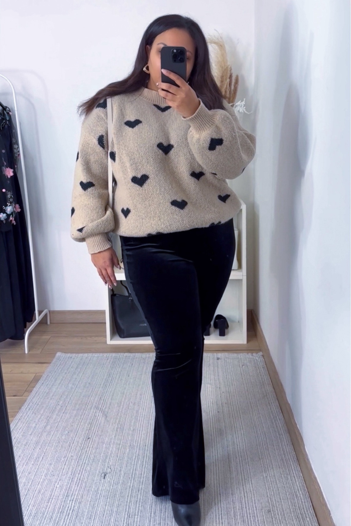 Cozy Valentine’s Day outfit 💌

Code: LOVES7182 for 15% OFF any purchase on SHEIN 

Size 1XL in all
#valentinesdayoutift #cozysweater #datenightlook 

#LTKstyletip #LTKplussize #LTKmidsize