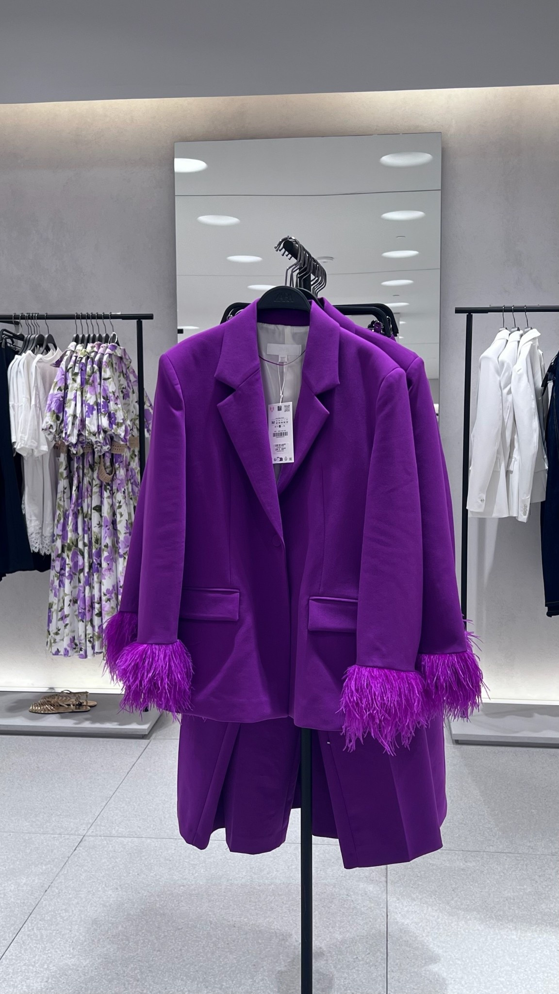 Blazer with feathered wrist detail! Perfect for special occasions! 

#LTKootd