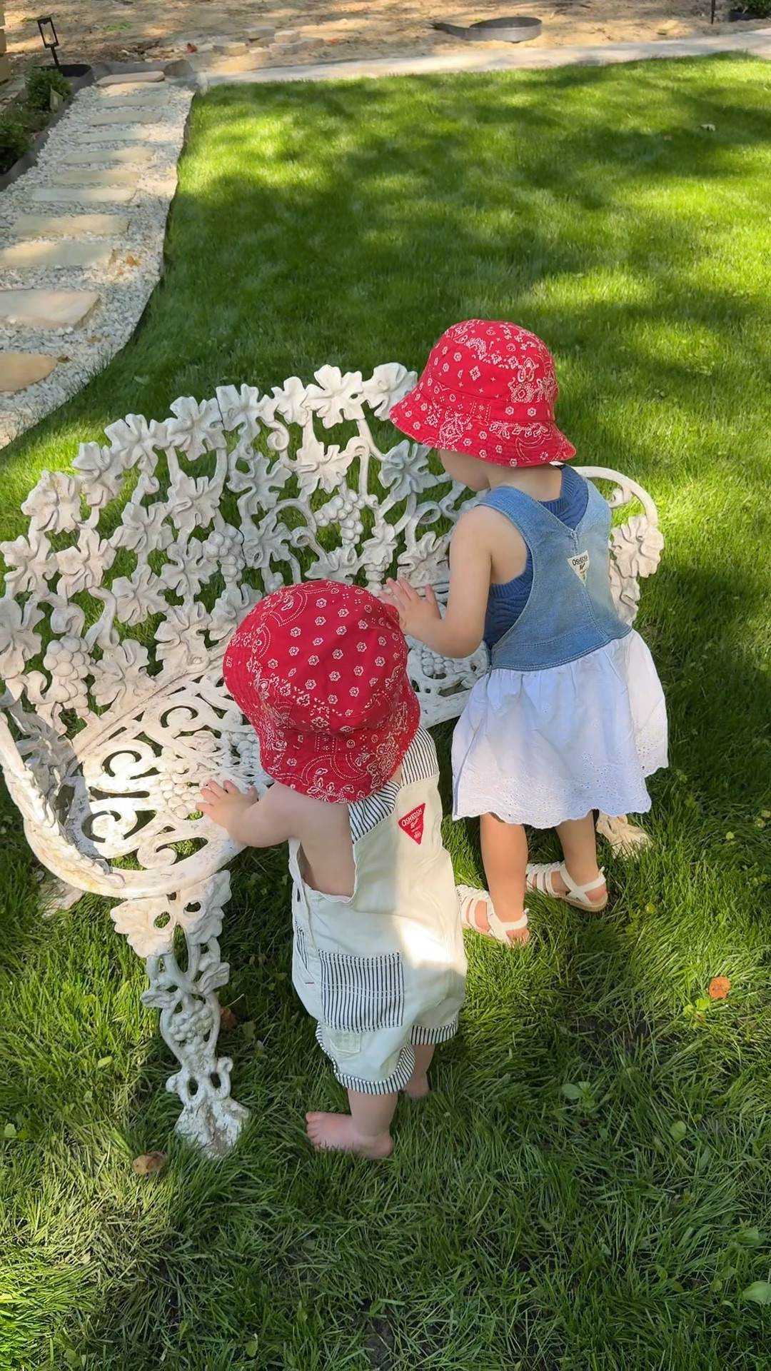 Summer outfits for the kids ☀️ Easy, breathable pieces we’ve been reaching for on repeat lately. Everything is linked 🤍
@carters @shop.ltk @oshkoshkids #ad #affiliate #Carters #CartersPartner #liketkitOn

#LTKBaby #LTKKids #LTKSaleAlert