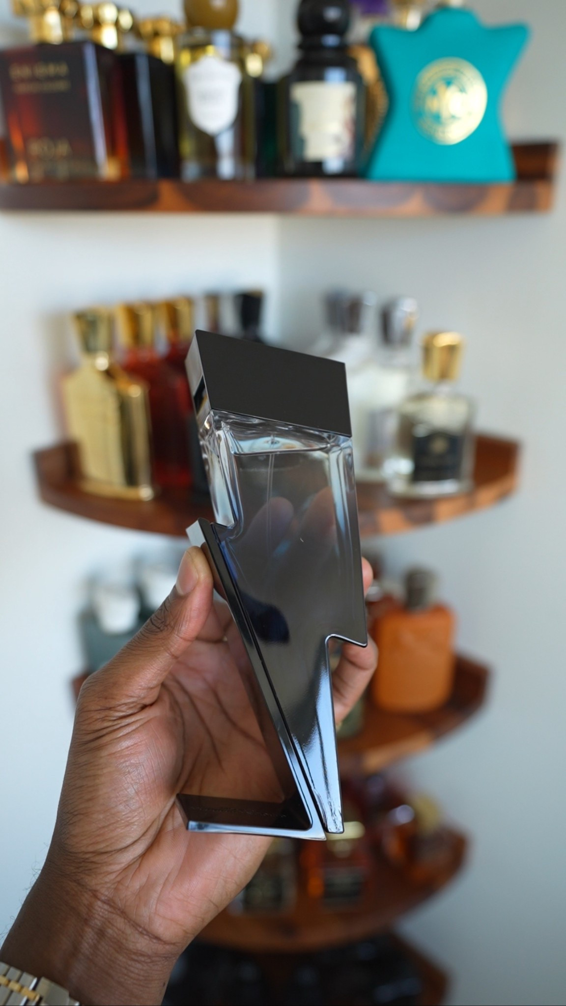 Must Have Spring Fragrance For Men ⬇️

Carolina Herrera Bad Boy Cobalt EDP

Main Notes:
Lavender 
Geranium 
Vetiver
Cedar

#LTKMens