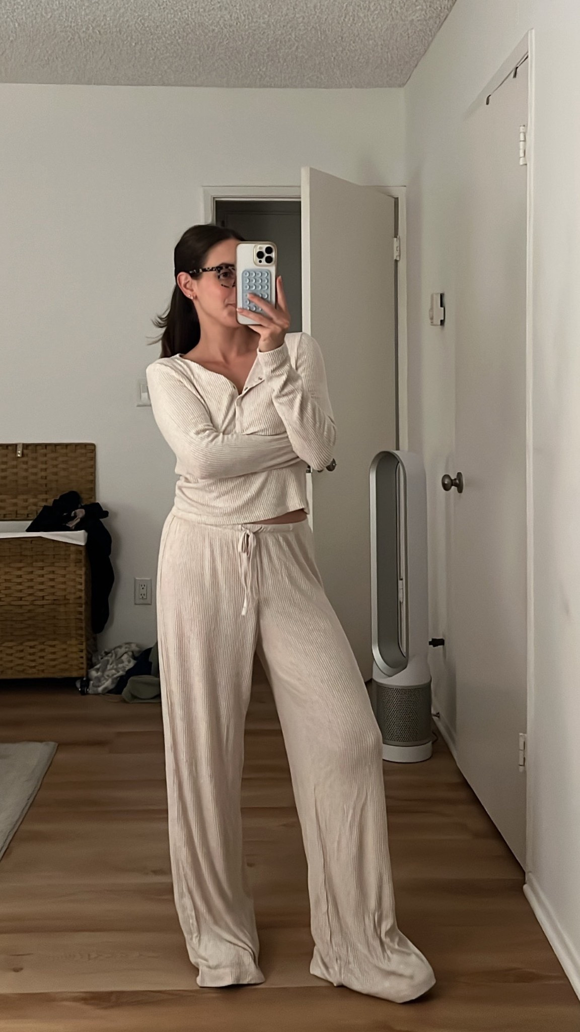 Wearing size small

#LTKSaleAlert #LTKGiftGuide #LTKFindsUnder50