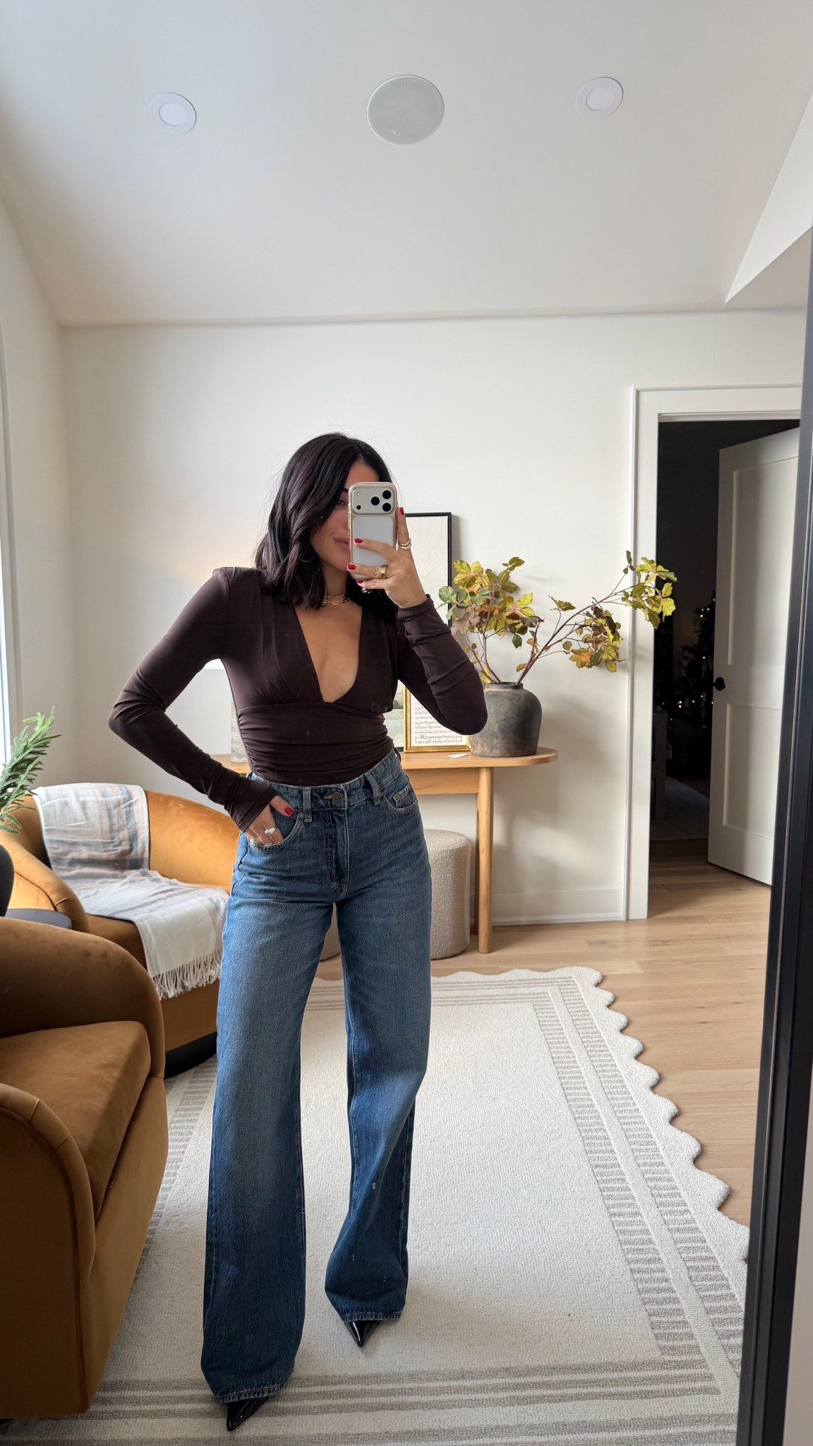 Jeans - size 25 regular 
Top - XS

#LTKsale #LTKdatenight #LTKjeans