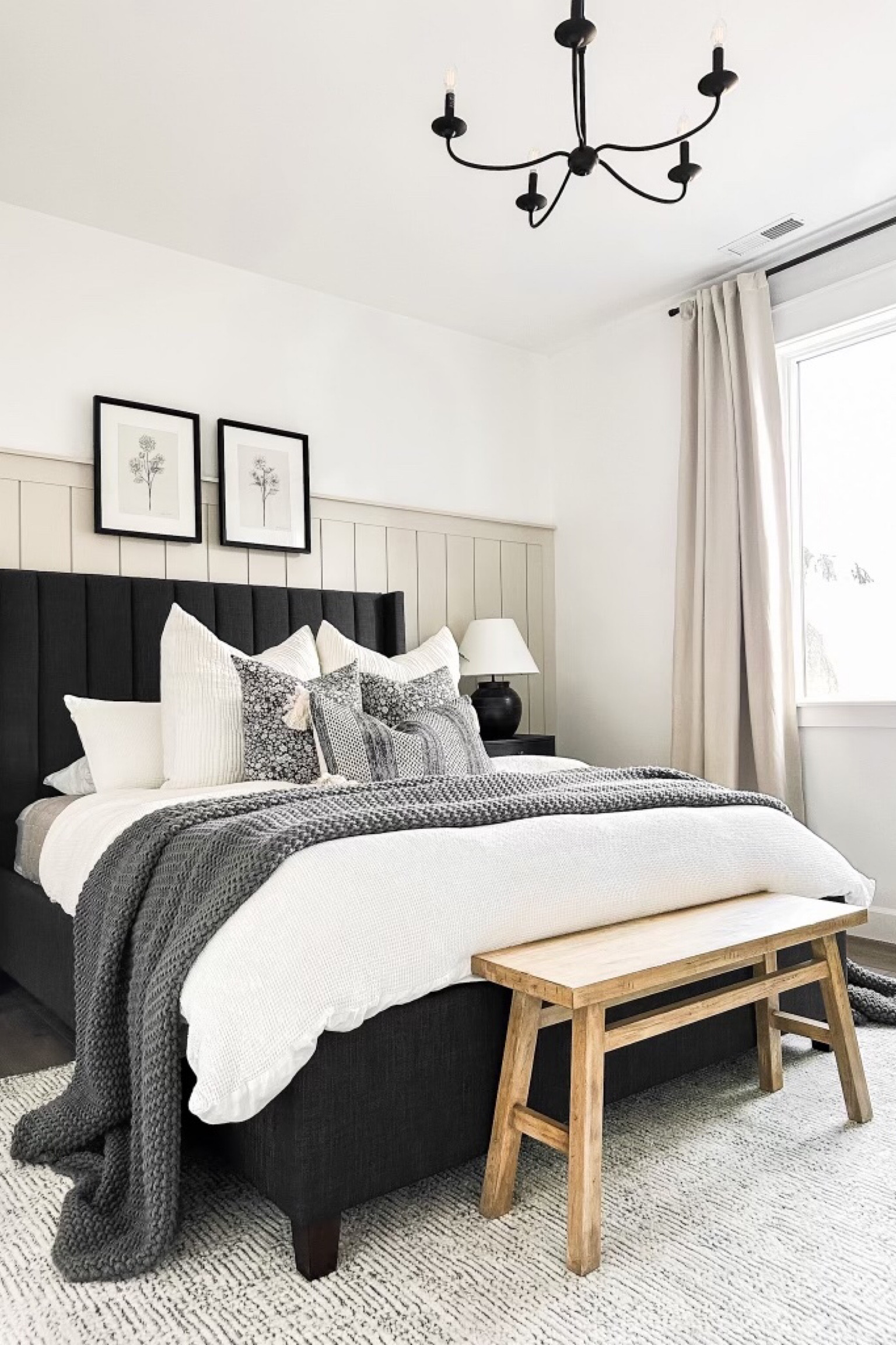 My bench is finally back in stock - snag it while you can!

Home  Home decor  Neutral  Neutral Home  Bedroom  Bedding essentials  Bench  Wooden bench  Studio McGee  Natural  Pillows  Wall art 

#LTKMostLoved #LTKhome #LTKSeasonal