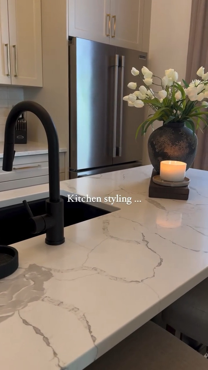 Switching things up in the kitchen today with my new riser from @luxebco !  Absolutely gorgeous piece - large and a beautiful dark wood color. Perfect!!

Comment SHOP and I will dm the link

#gifted #luxebco #kitchen #kitchendecor #kitcheninspiration #kitchenideas #kitchenisland #neutralhome #neutralhomedecor #homedecor #interiordecor #decorideas #decorating #homedesign #homedecoration #classicstylehome