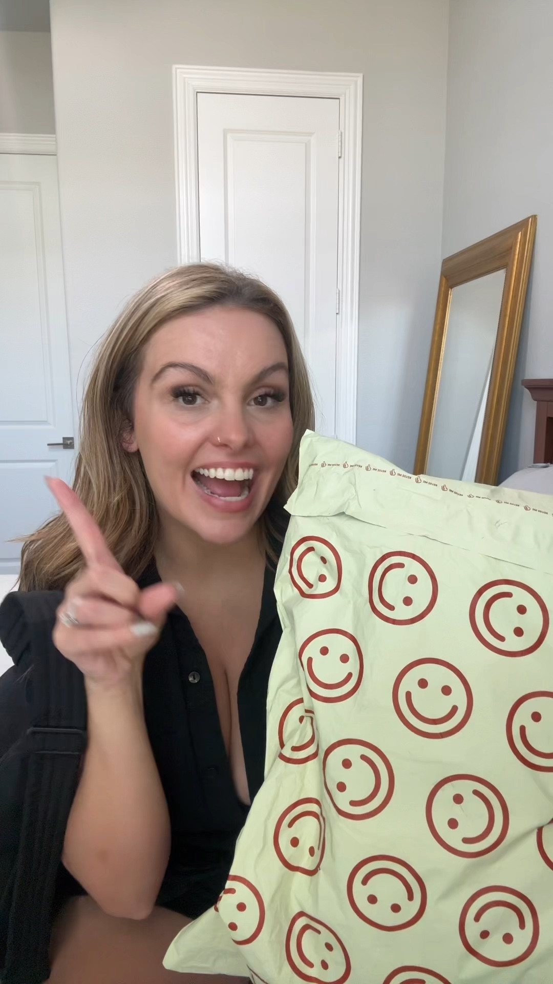 WHATS IN MY MOM BAG • BAGGU LARGE NYLON SLING 


Baggu / mom bag / bag / nylon / purse / tote / crossbody 