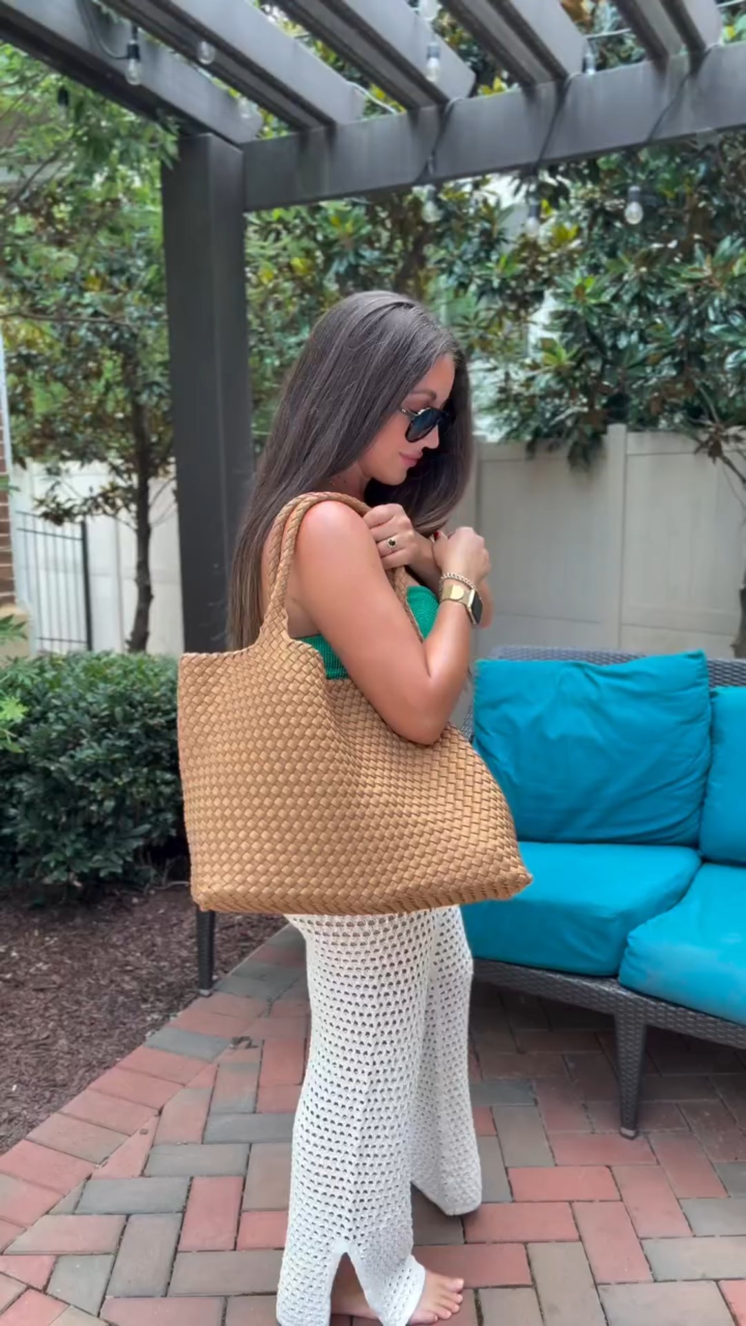 moms day out, girls trip, gym life, or simply on the go - these bags are IT & my ultimate favorite! 

👉🏽 type BAG to check them out on my LTK! 

@solandselene 

#solandselene #handbag #bags #momessentials #girlythings #onthego #poolday #errands #crossbodybag #gymbag #liketkit #Itk